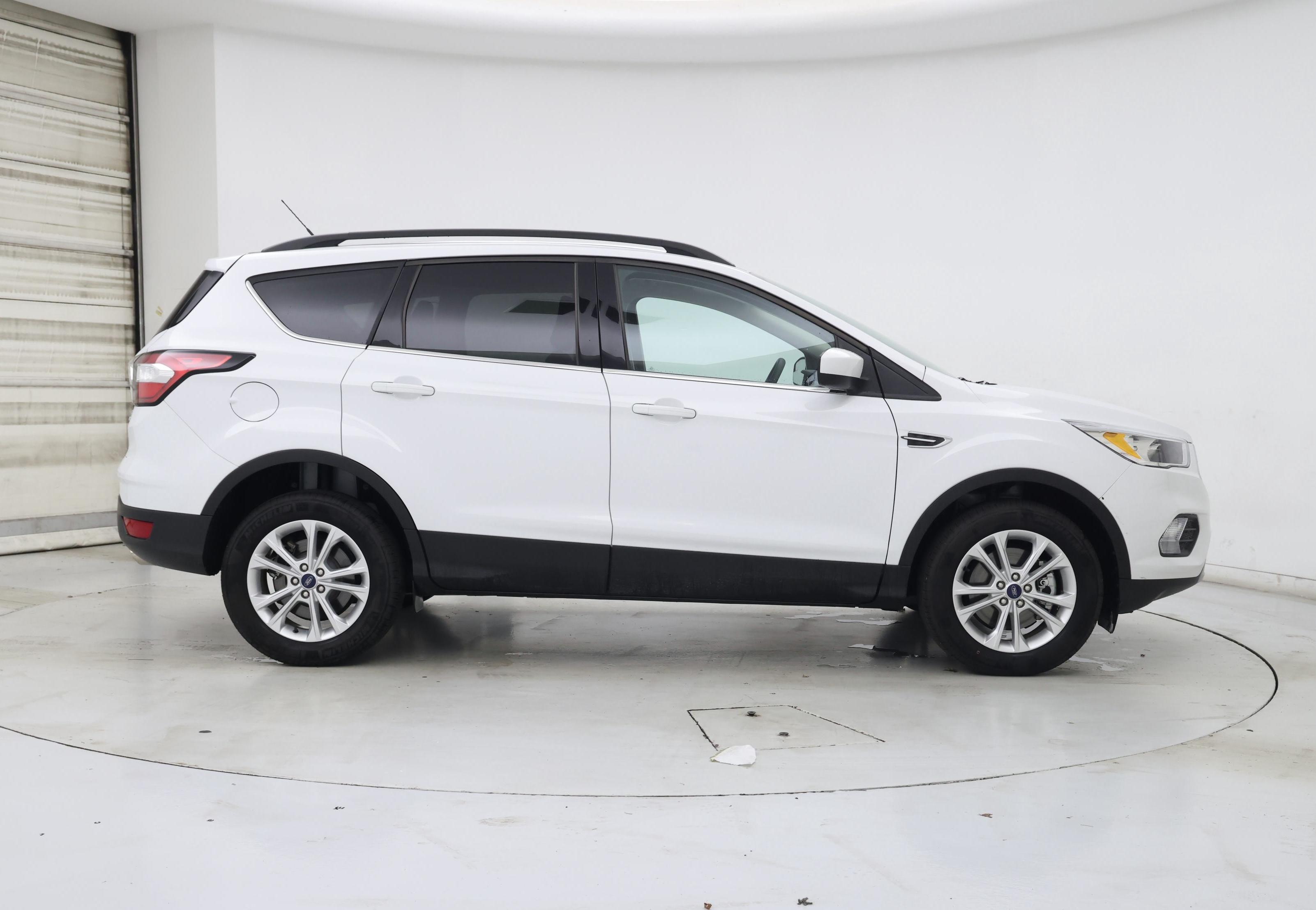 Thumbnail: 2018 Ford Escape - 7