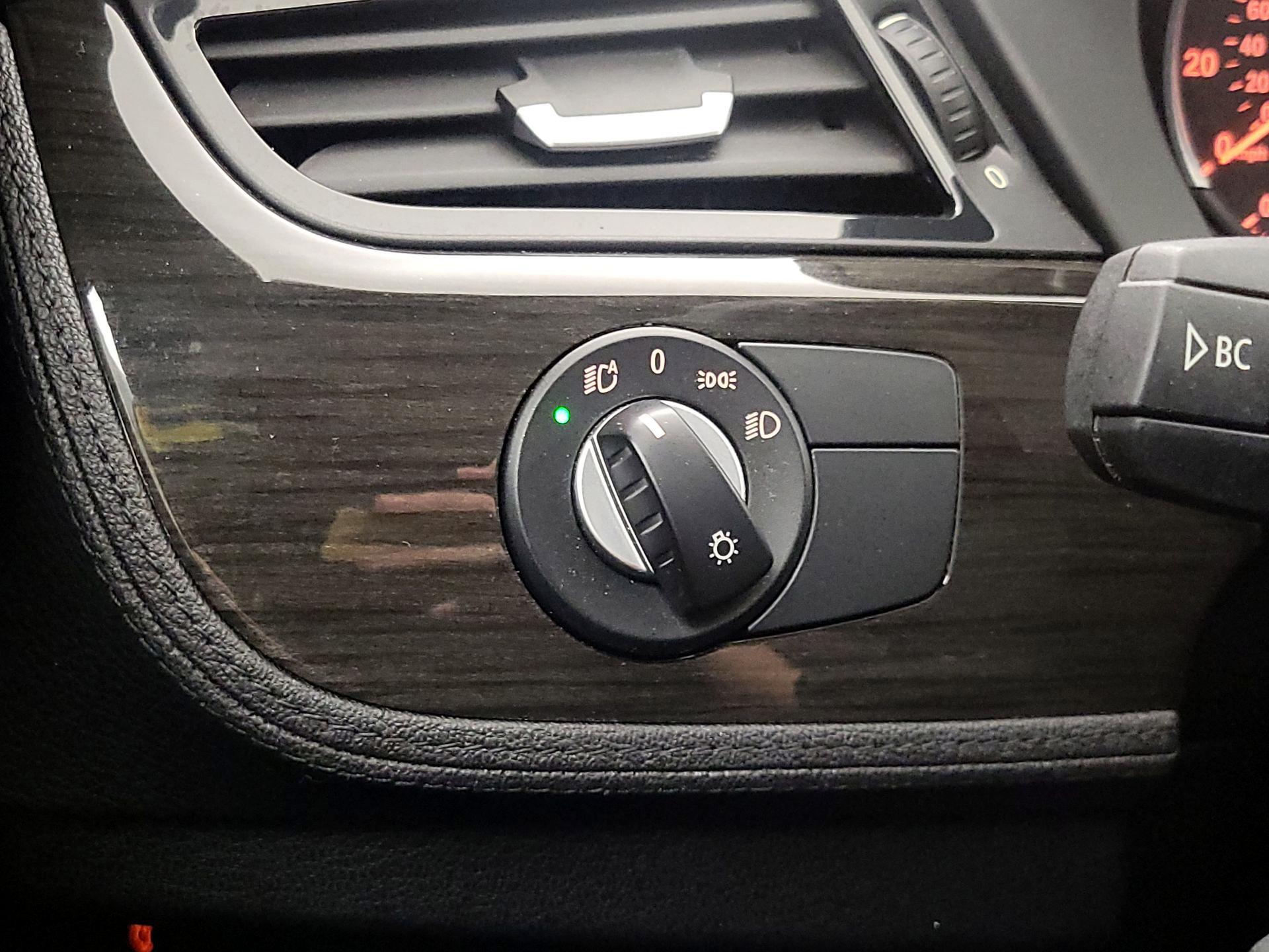 Thumbnail: 2016 BMW Z4 - 13