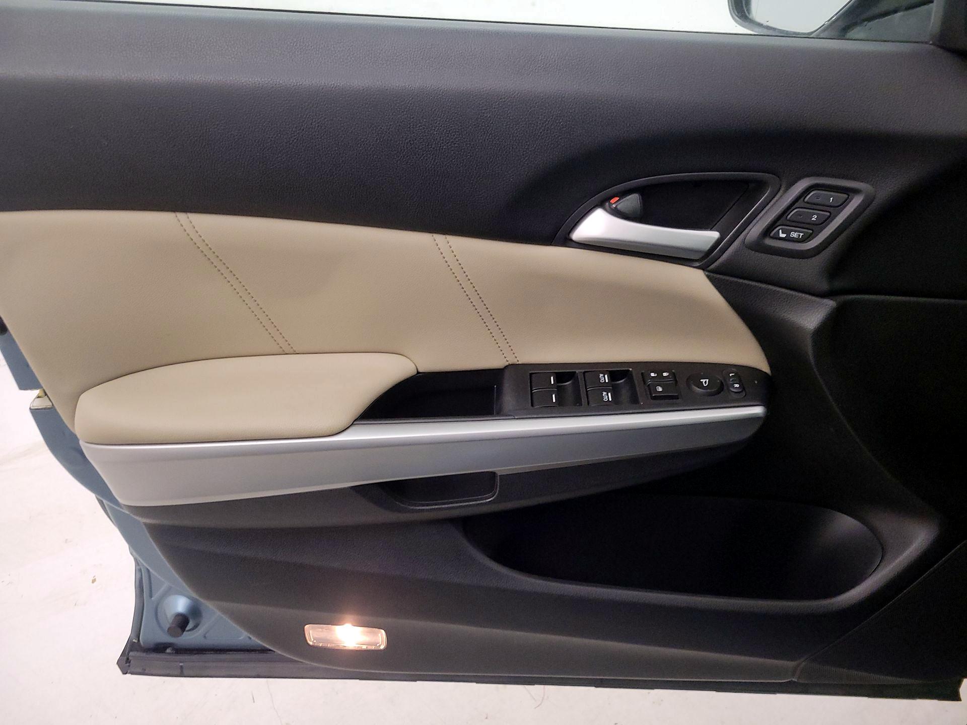 Thumbnail: 2015 Honda Accord Crosstour - 12