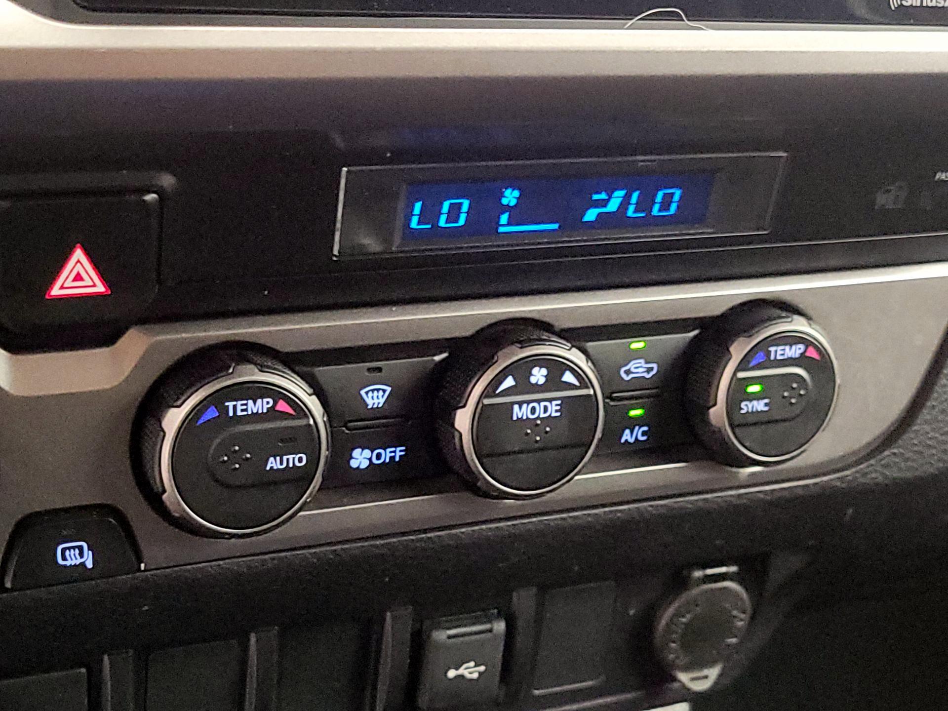 Thumbnail: 2021 Toyota Tacoma - 16