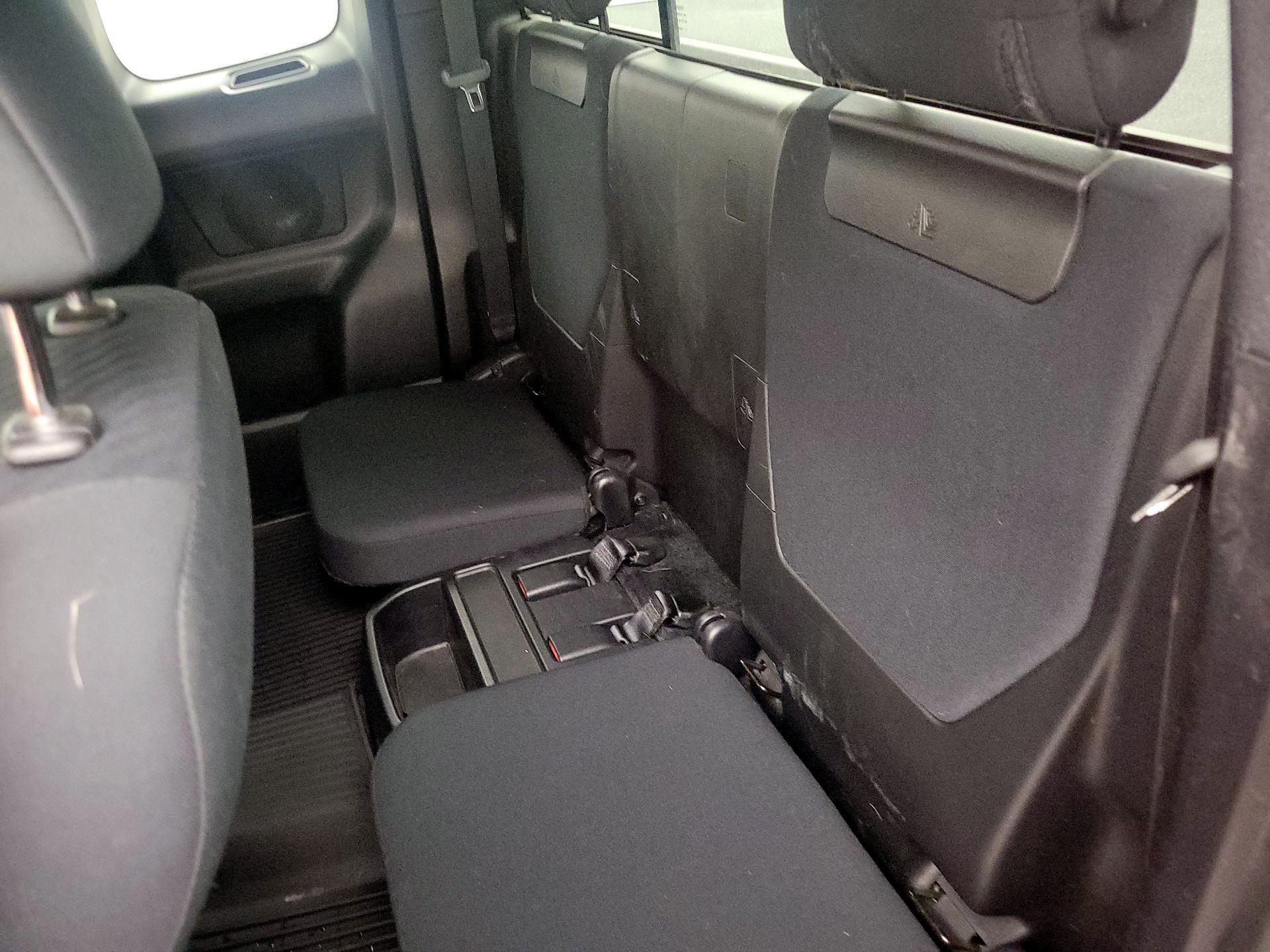 Thumbnail: 2021 Toyota Tacoma - 18