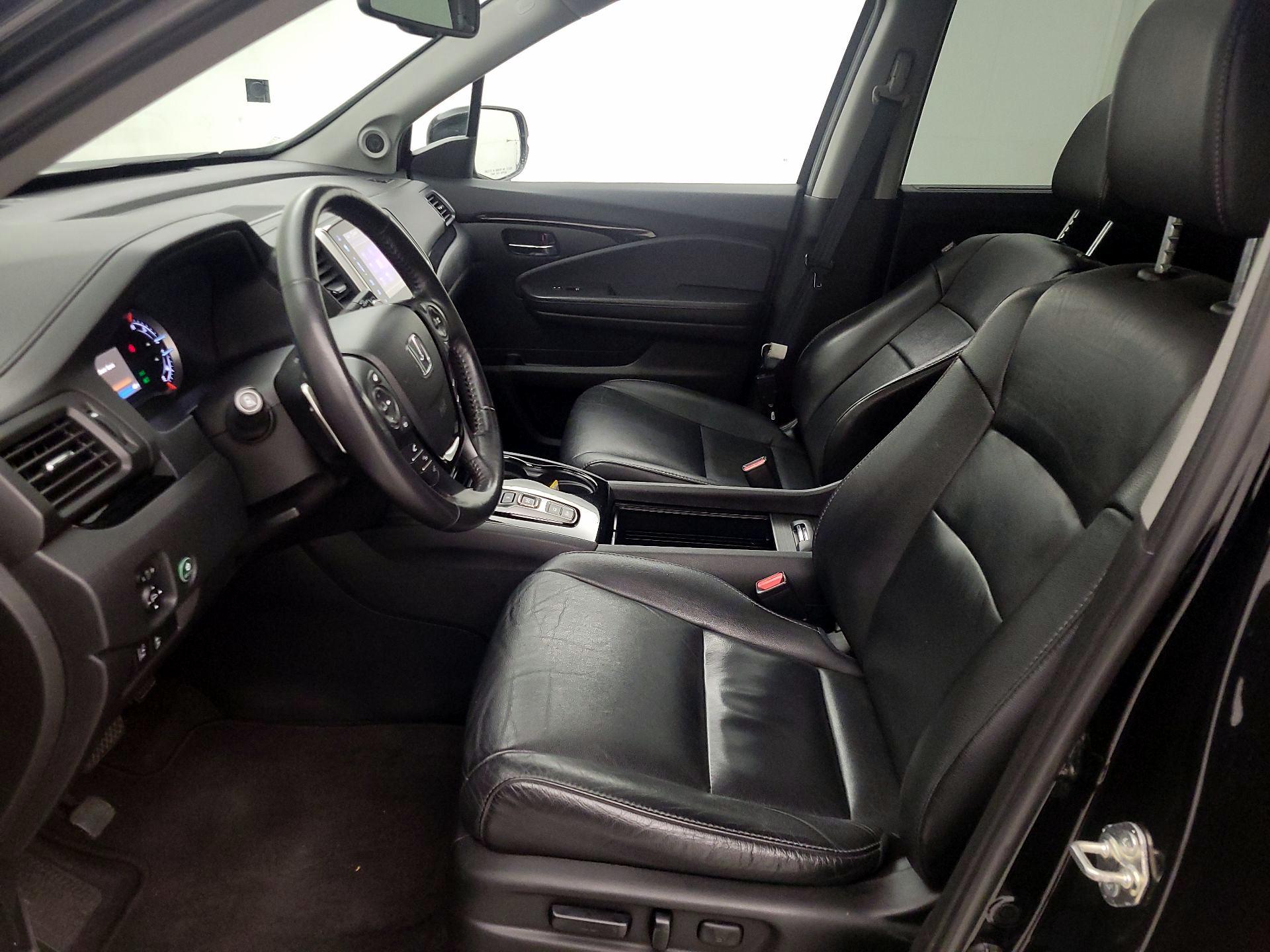 Thumbnail: 2018 Honda Pilot - 11