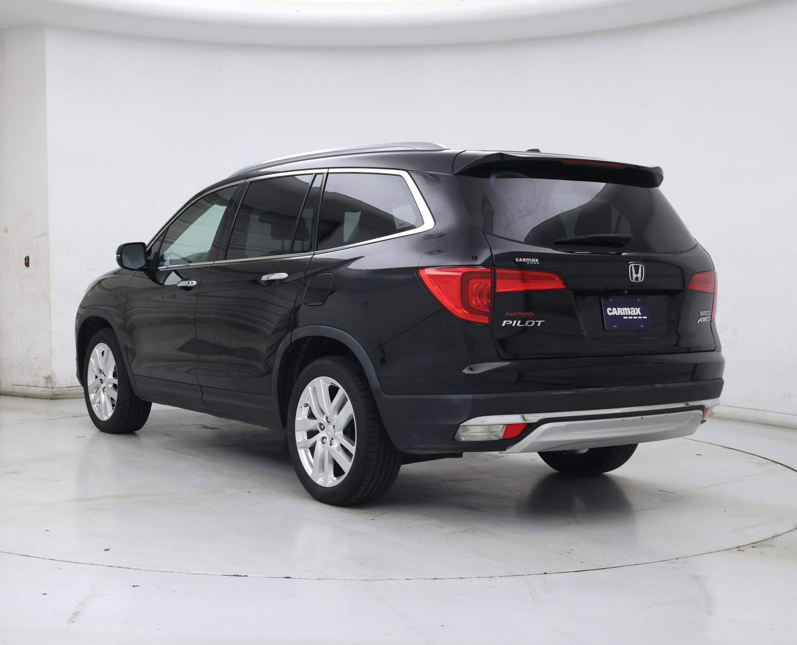 Thumbnail: 2018 Honda Pilot - 2