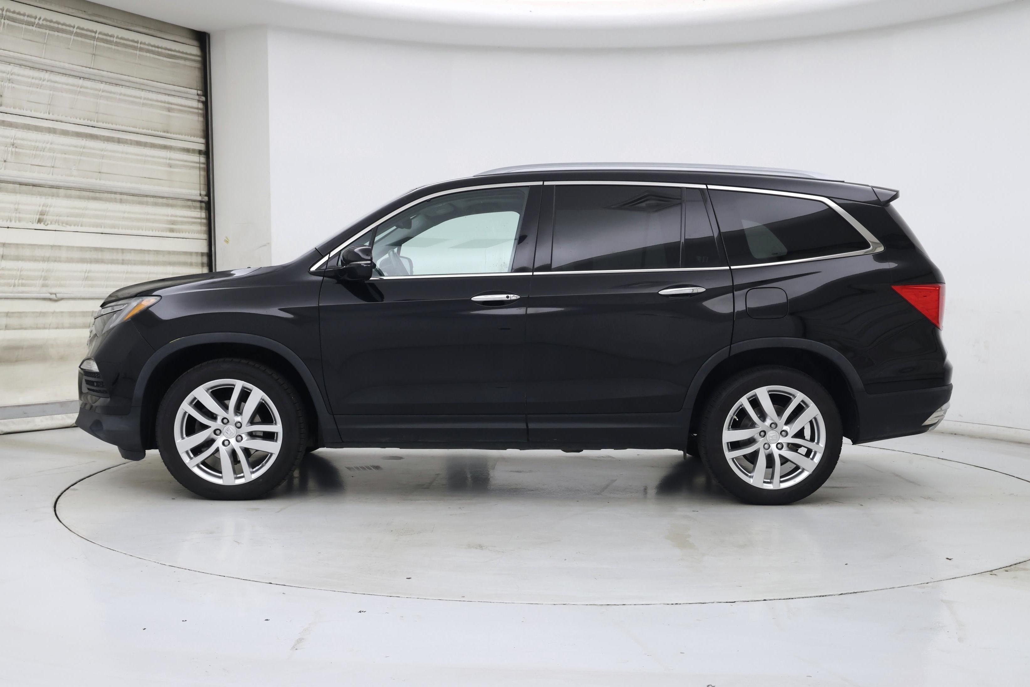 Thumbnail: 2018 Honda Pilot - 3