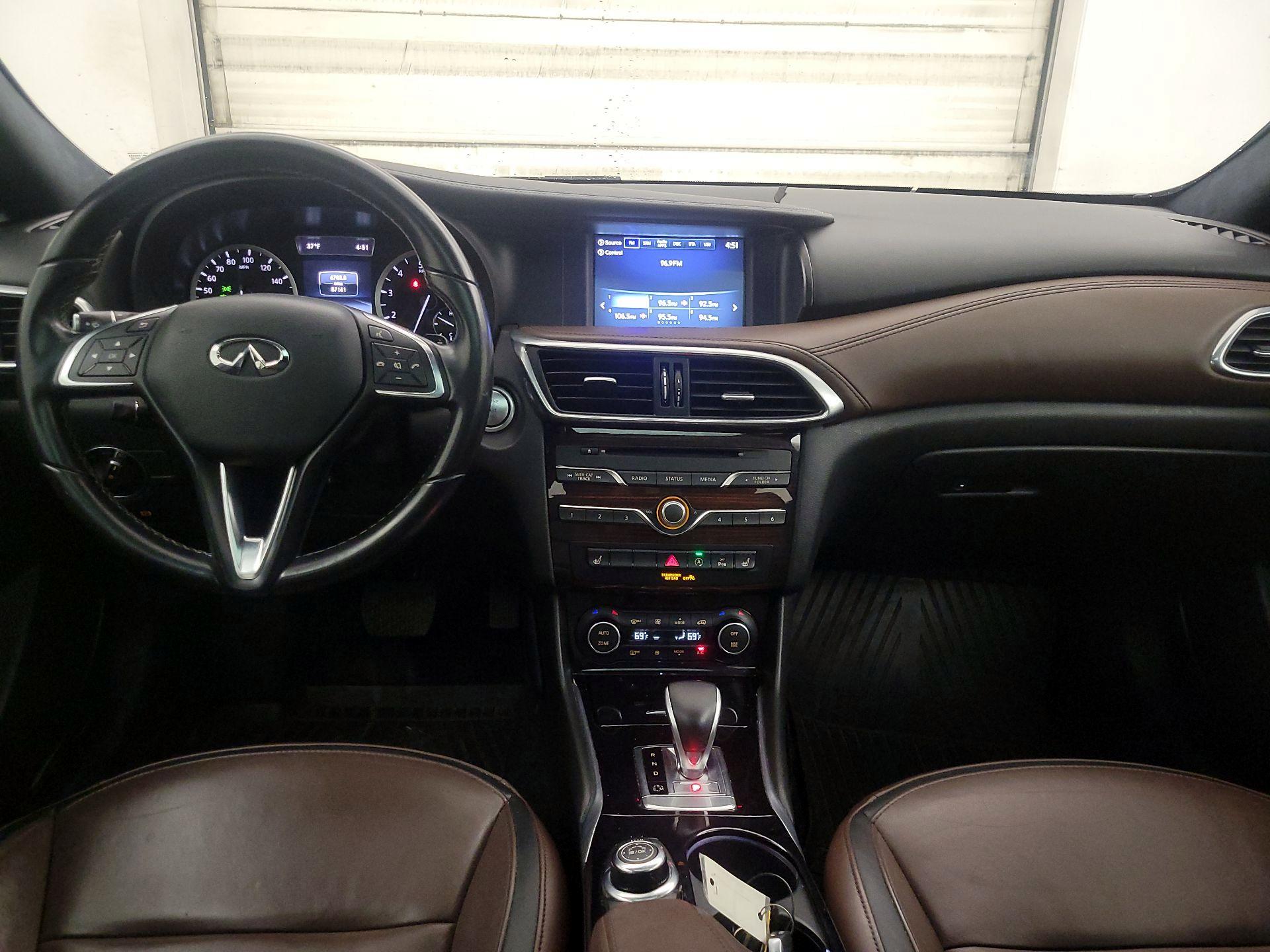 Thumbnail: 2017 INFINITI QX30 - 9