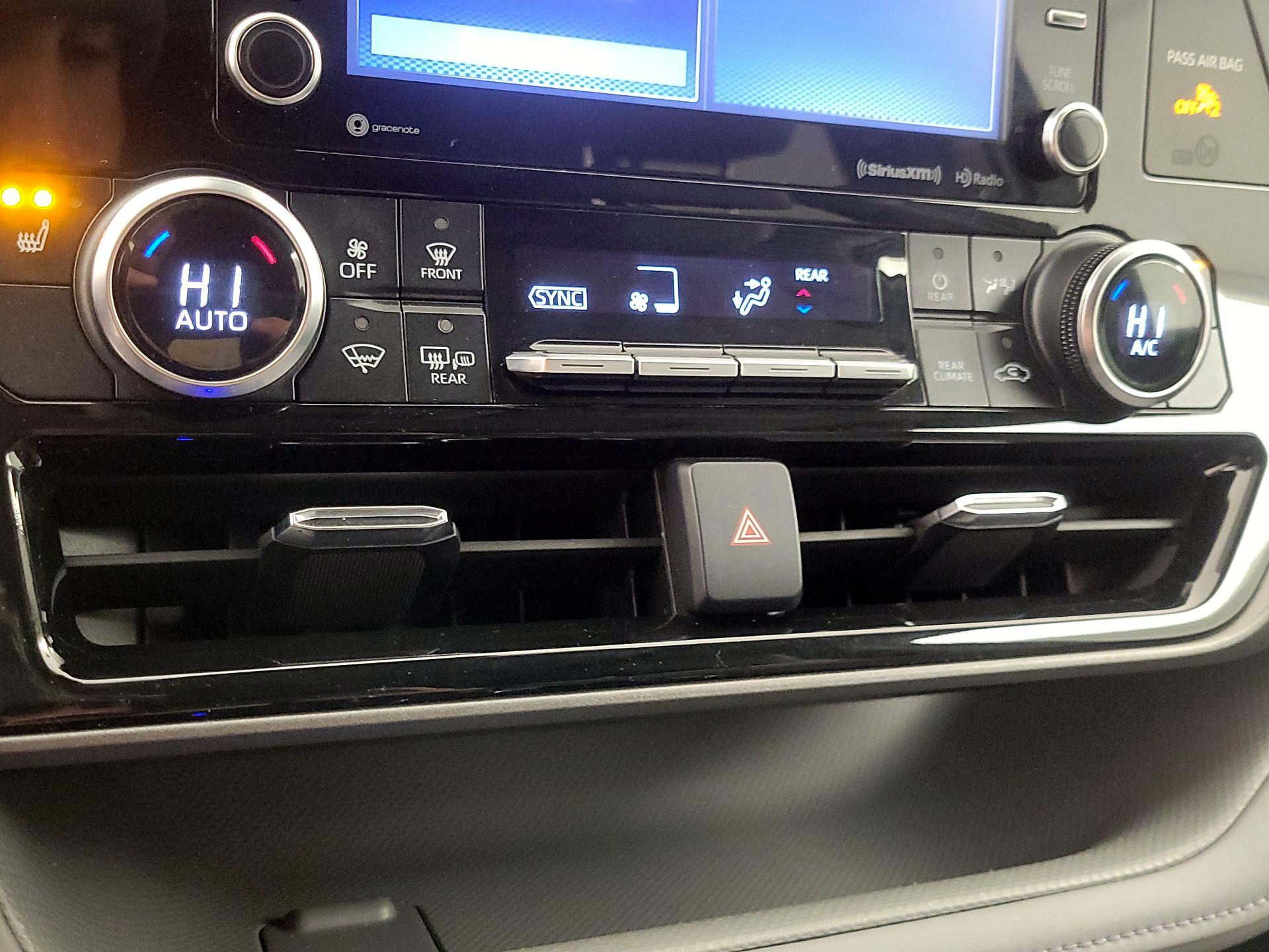 Thumbnail: 2021 Toyota Highlander - 16