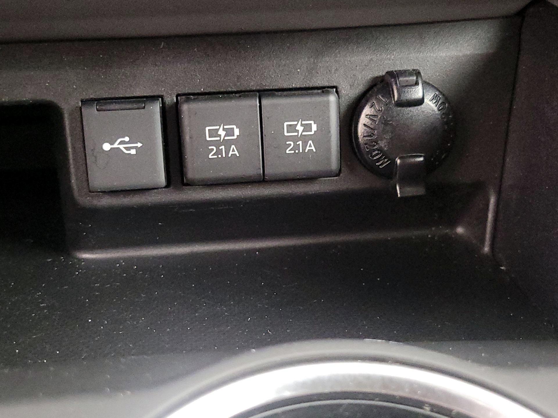 Thumbnail: 2021 Toyota Highlander - 18