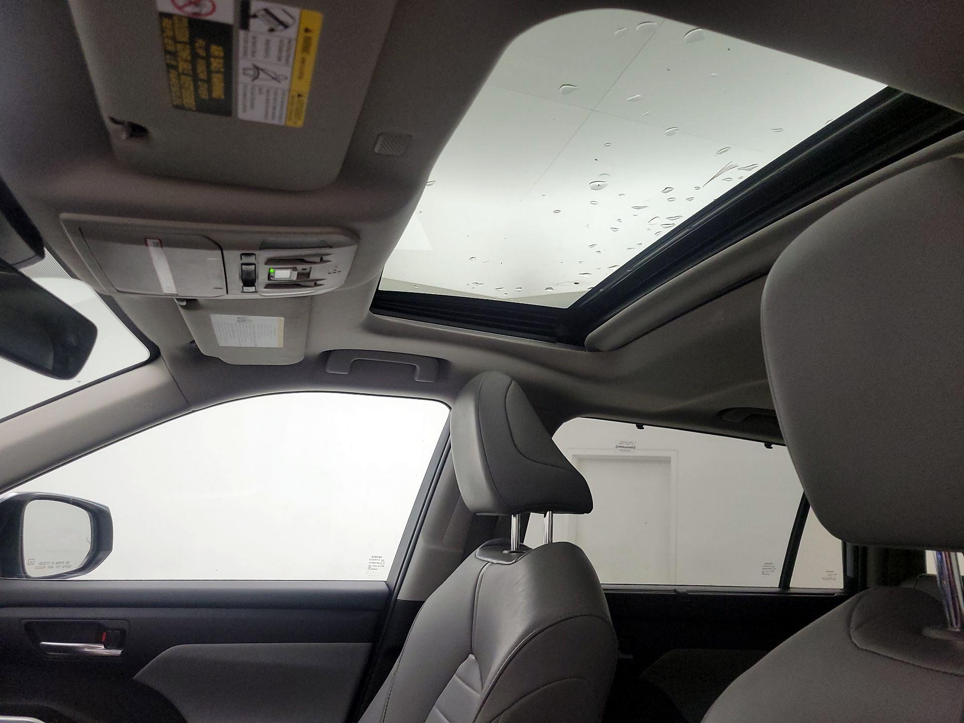 Thumbnail: 2021 Toyota Highlander - 19