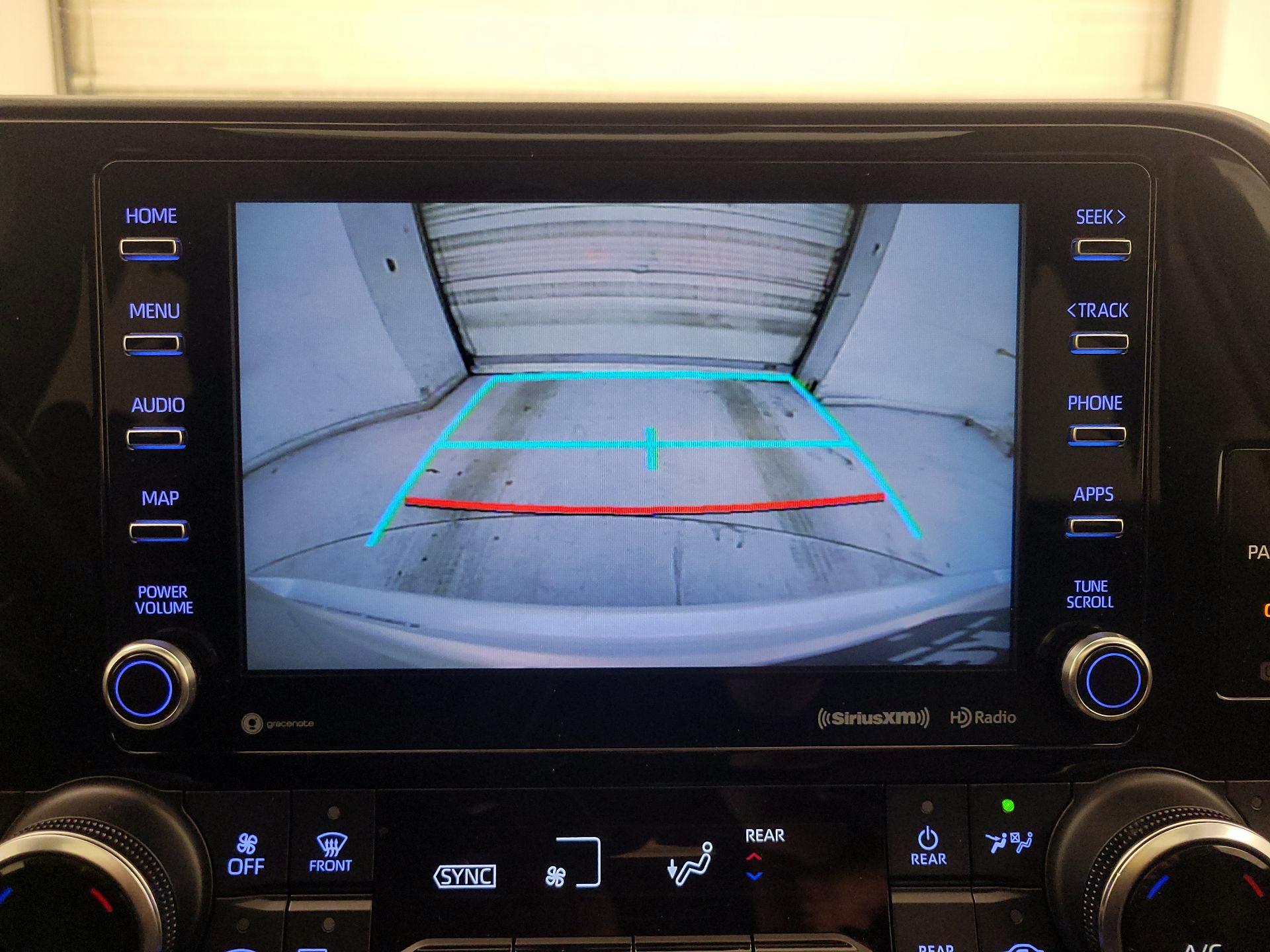 Thumbnail: 2021 Toyota Highlander - 15