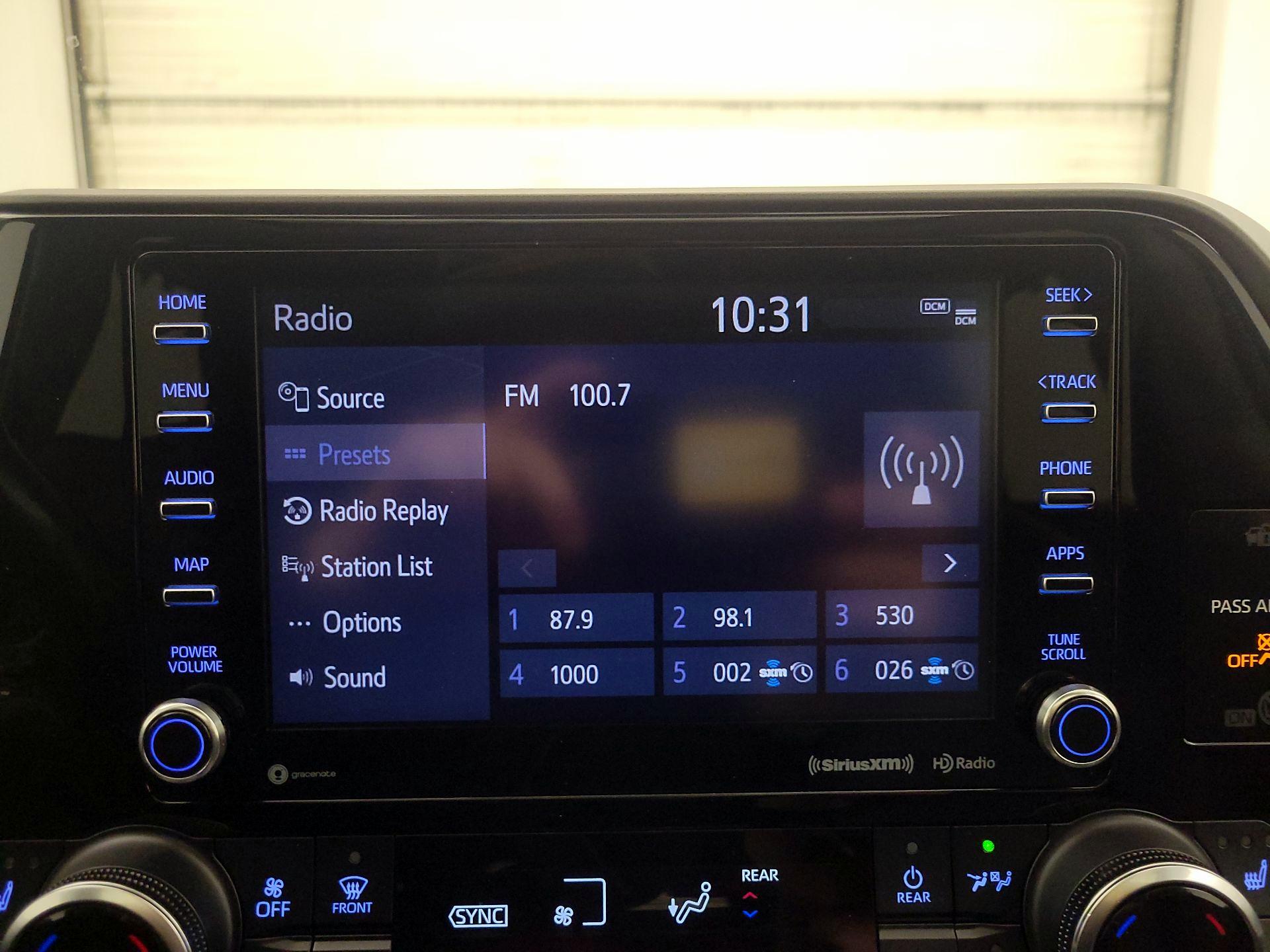 Thumbnail: 2021 Toyota Highlander - 16