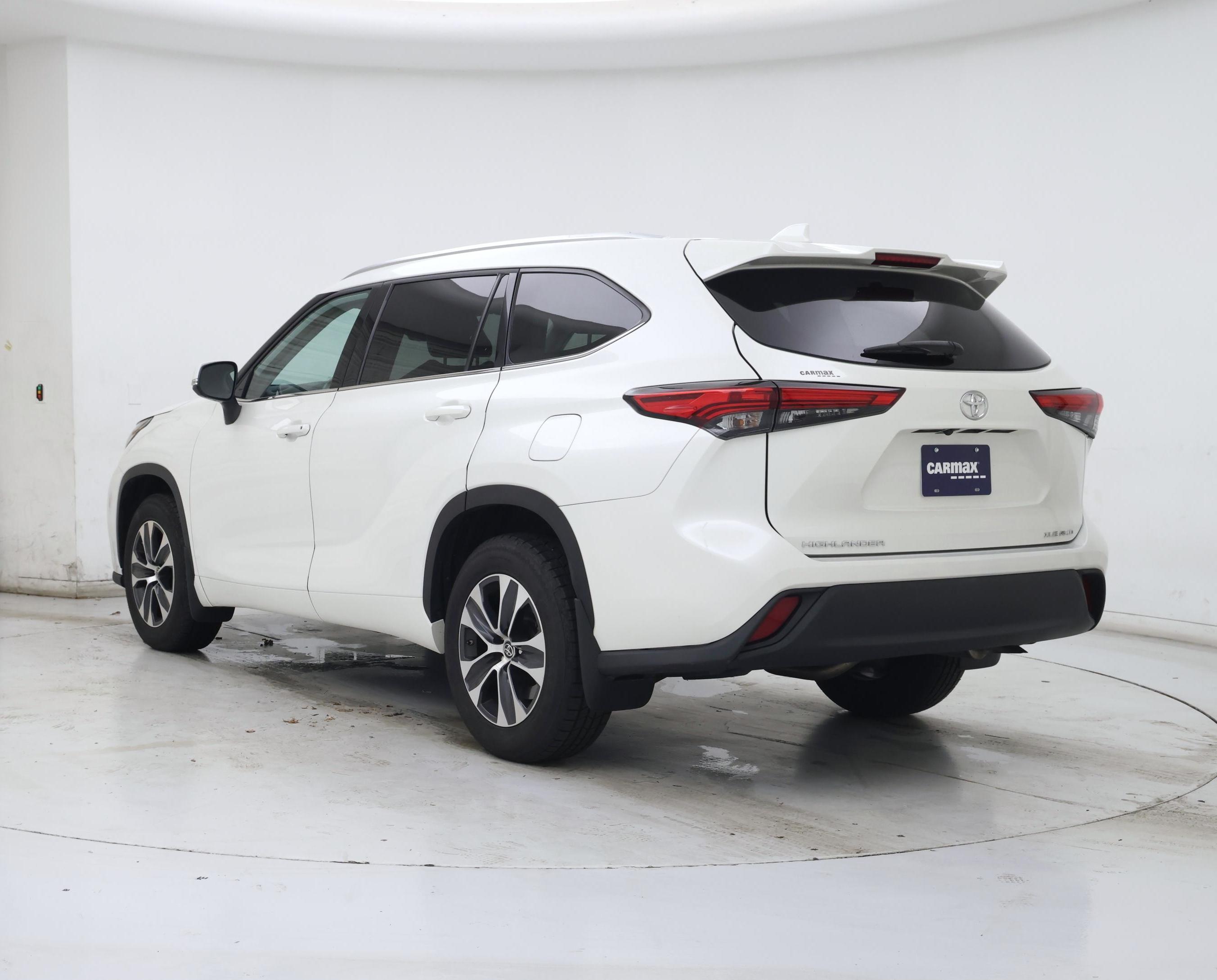 Thumbnail: 2021 Toyota Highlander - 2