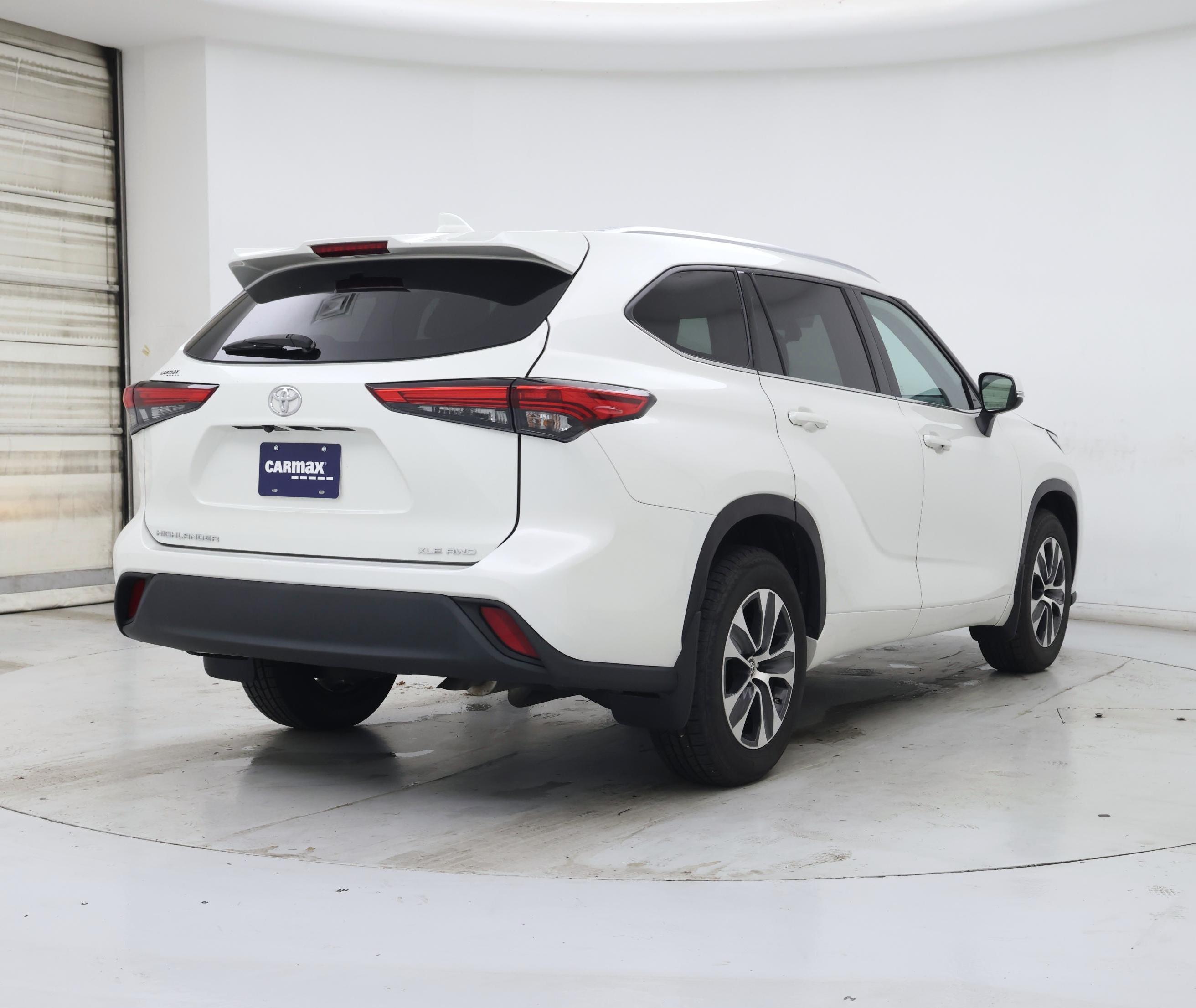 Thumbnail: 2021 Toyota Highlander - 8