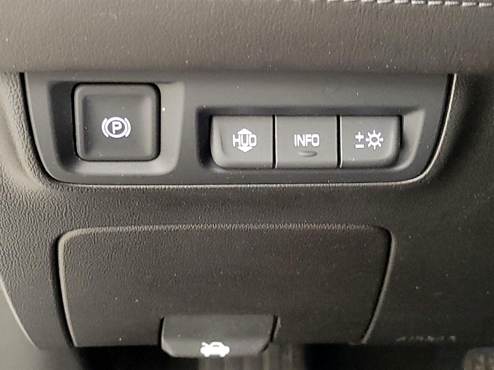 Thumbnail: 2017 Buick LaCrosse - 13