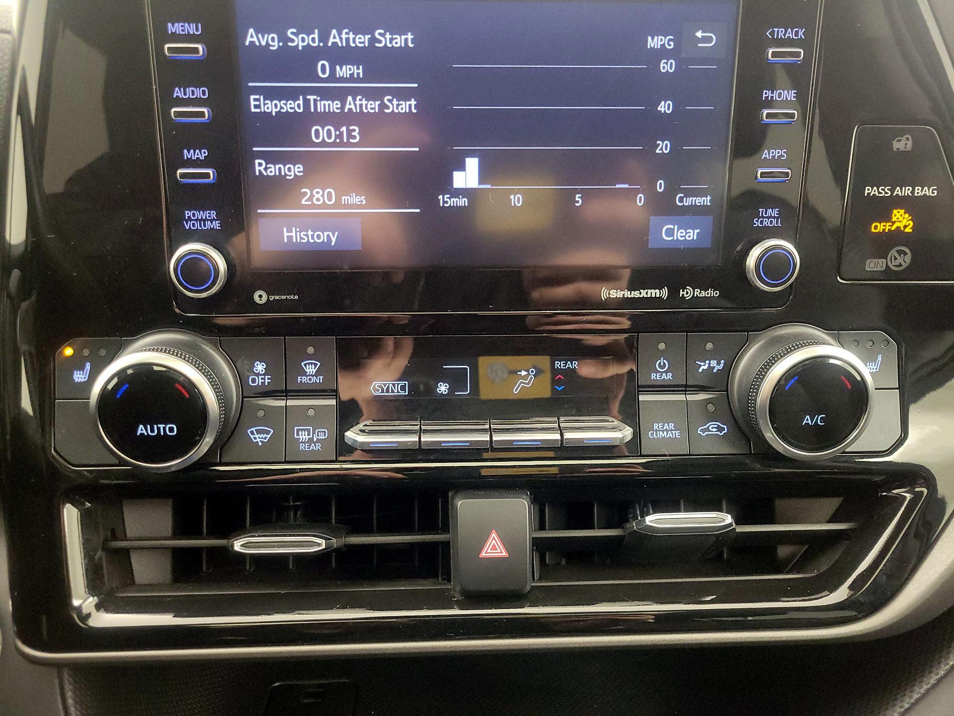 Thumbnail: 2022 Toyota Highlander - 16