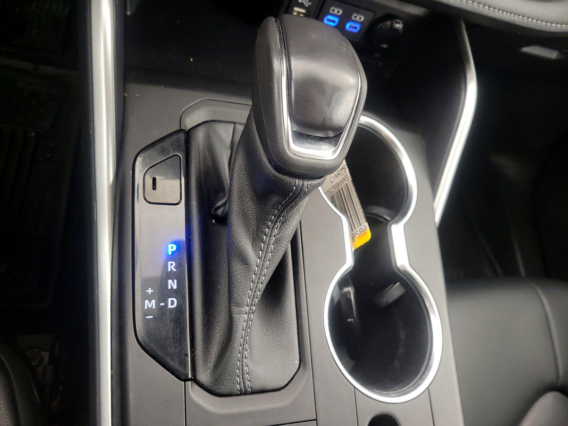 Thumbnail: 2022 Toyota Highlander - 17