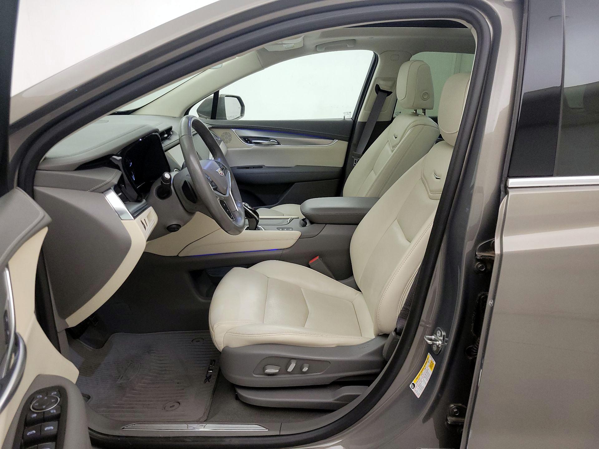 Thumbnail: 2018 Cadillac XT5 - 11