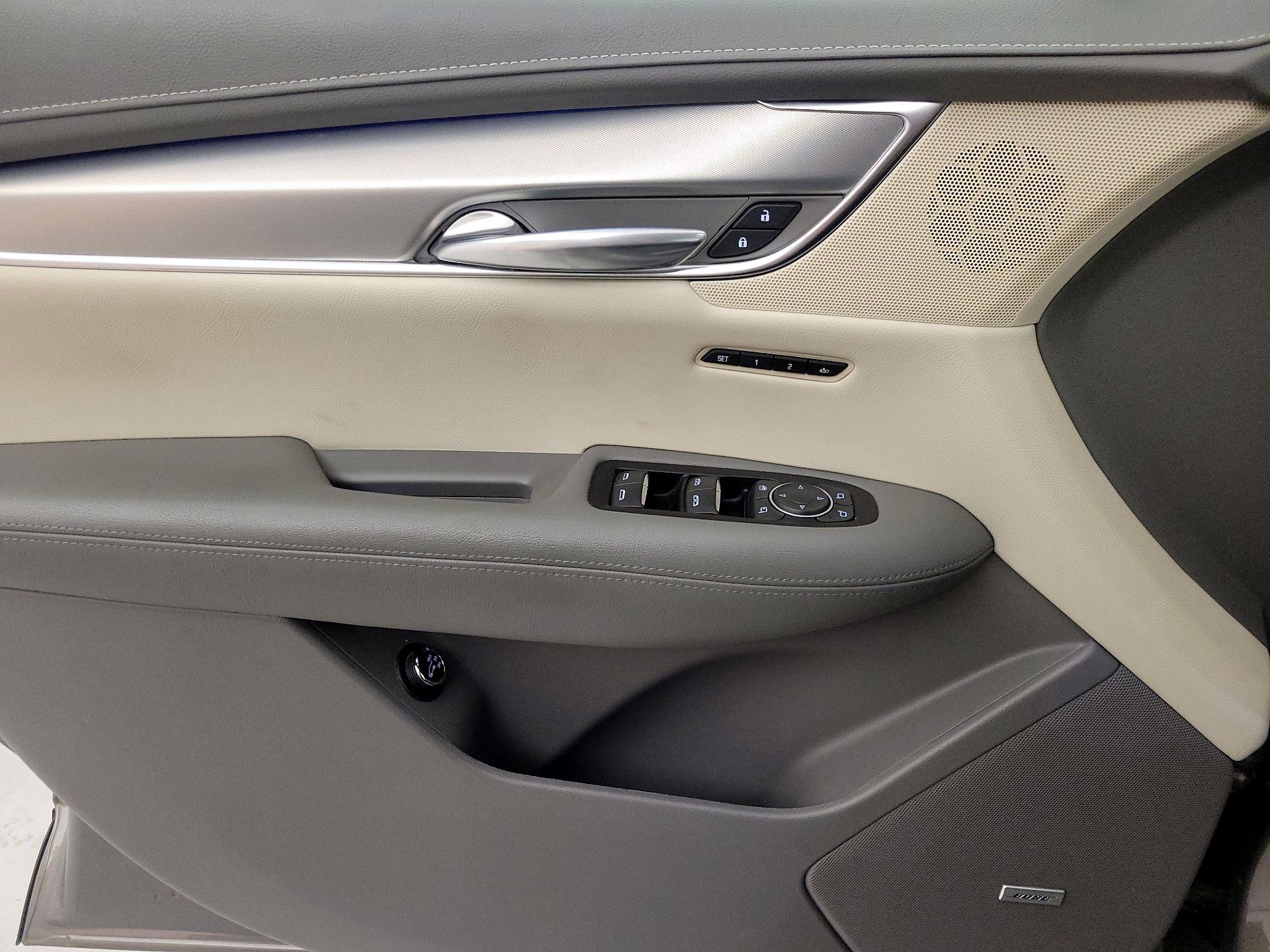 Thumbnail: 2018 Cadillac XT5 - 12