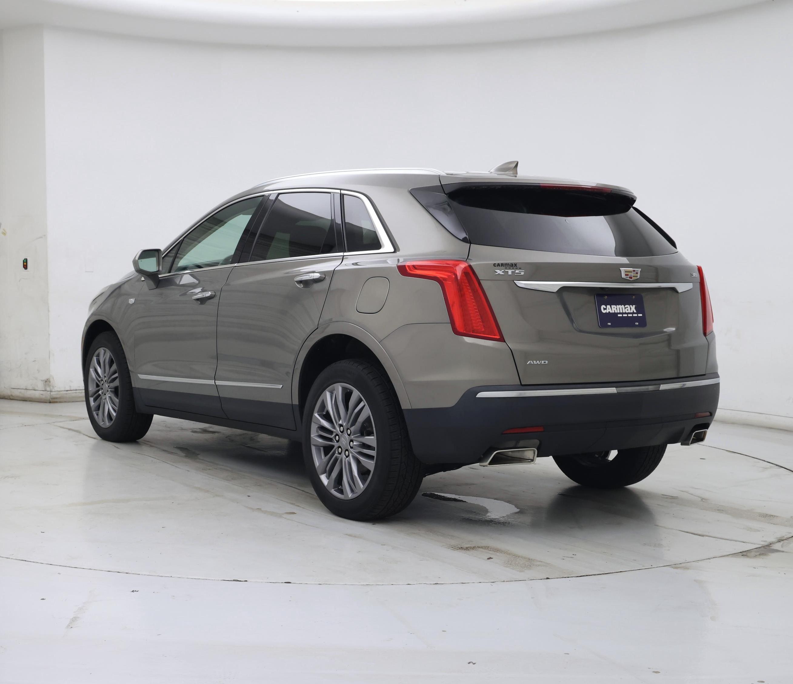 Thumbnail: 2018 Cadillac XT5 - 2