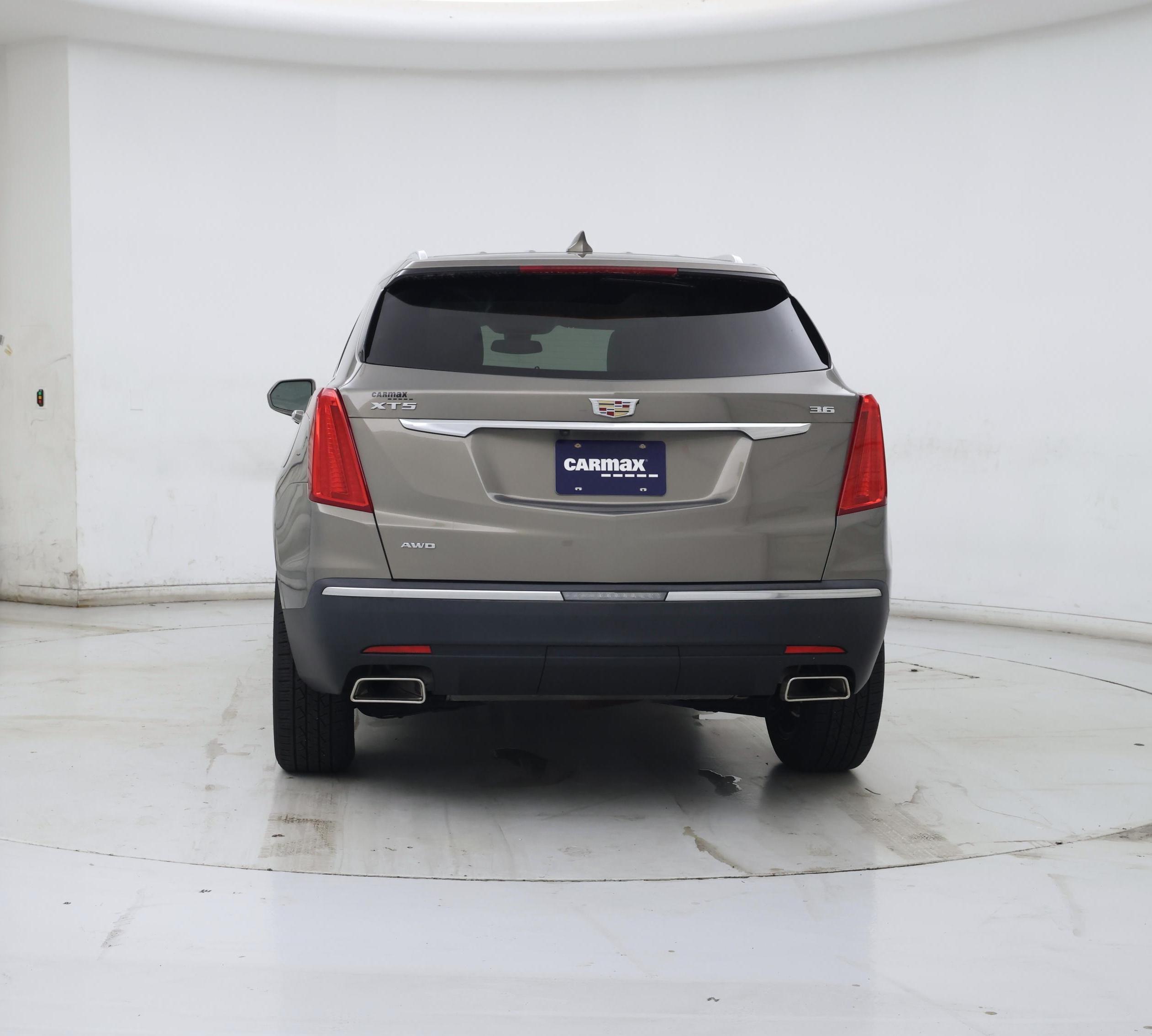 Thumbnail: 2018 Cadillac XT5 - 6