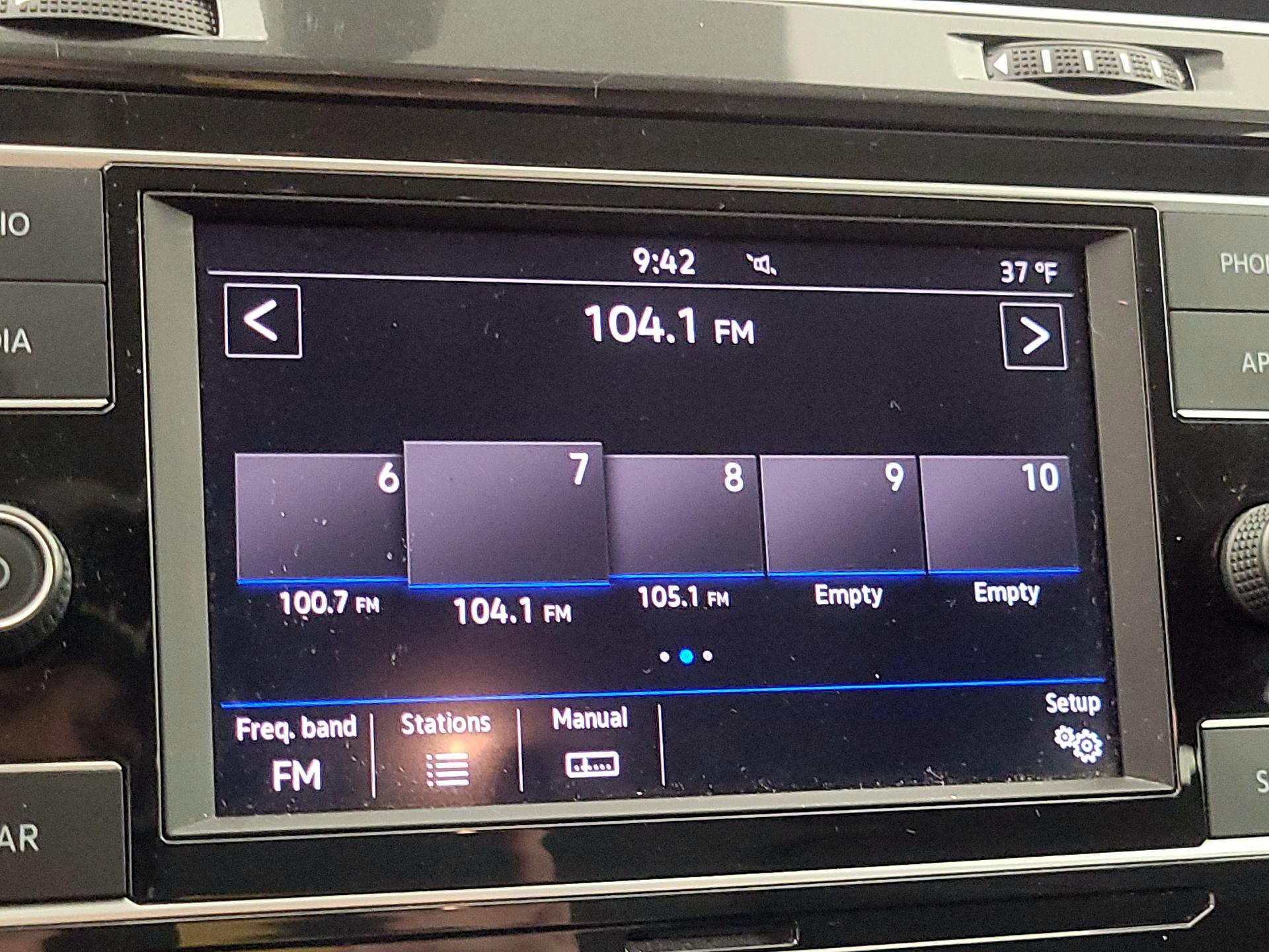 Thumbnail: 2019 Volkswagen Golf - 15