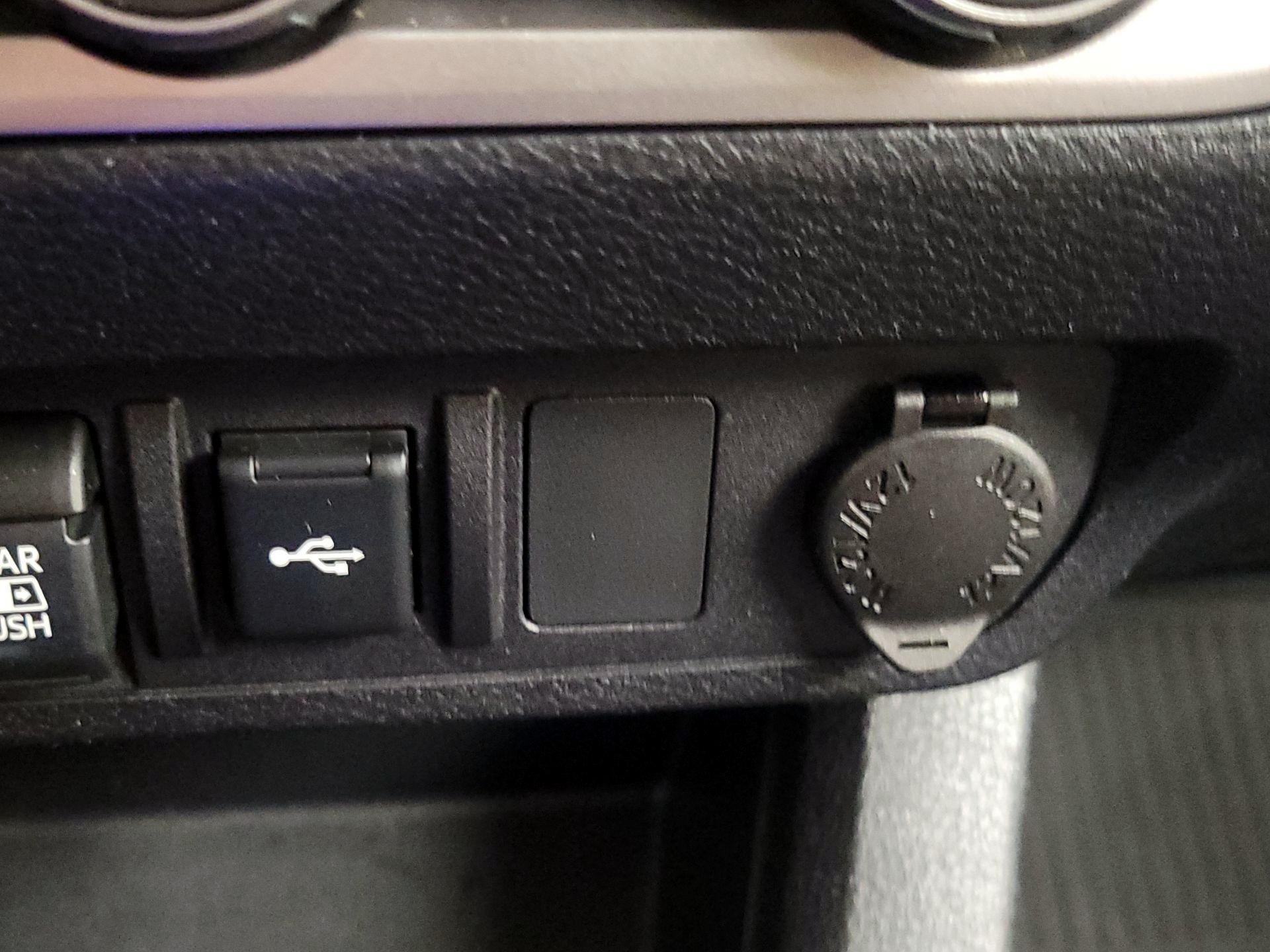 Thumbnail: 2022 Toyota Tacoma - 18