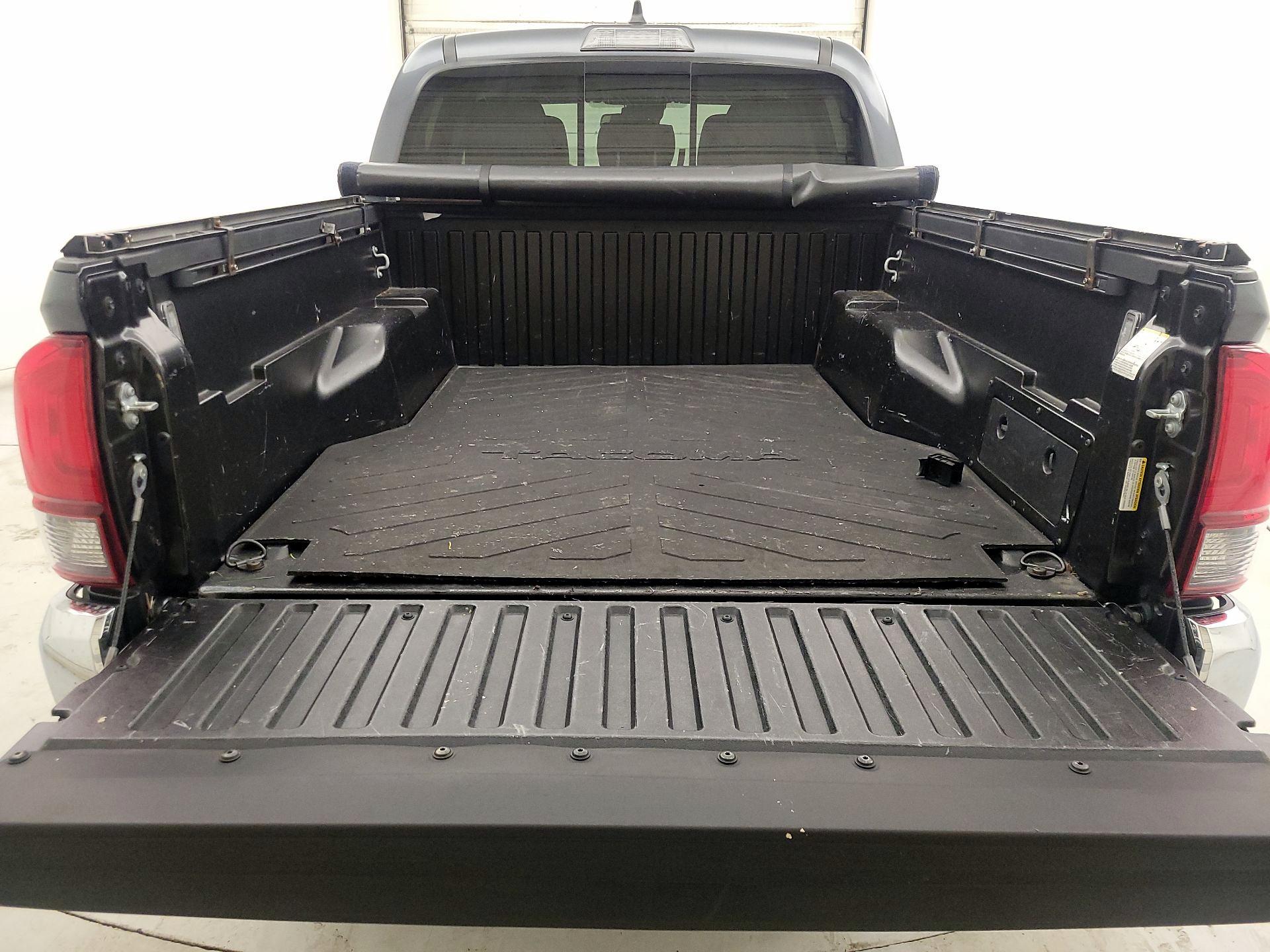 Thumbnail: 2022 Toyota Tacoma - 20