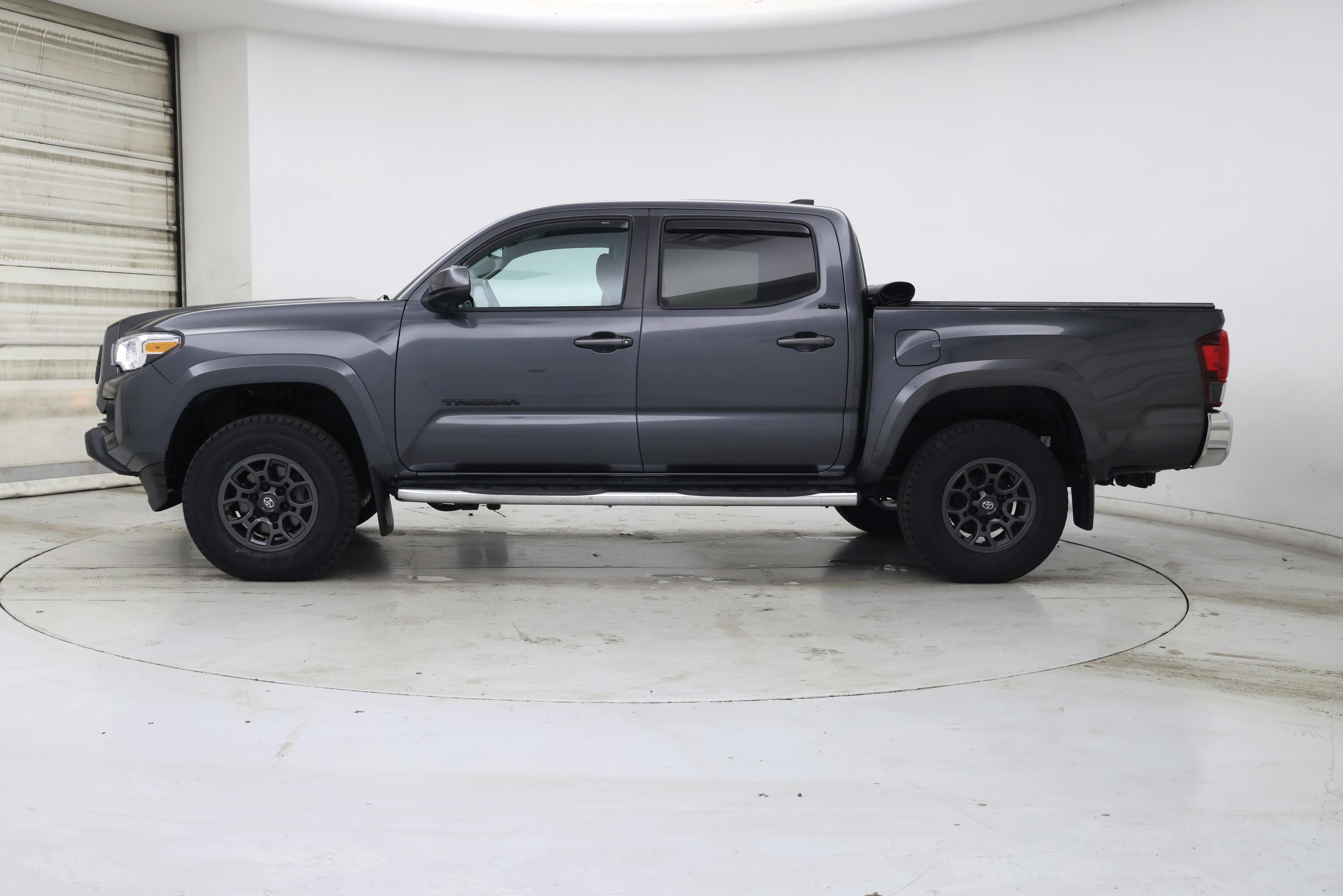 Thumbnail: 2022 Toyota Tacoma - 3