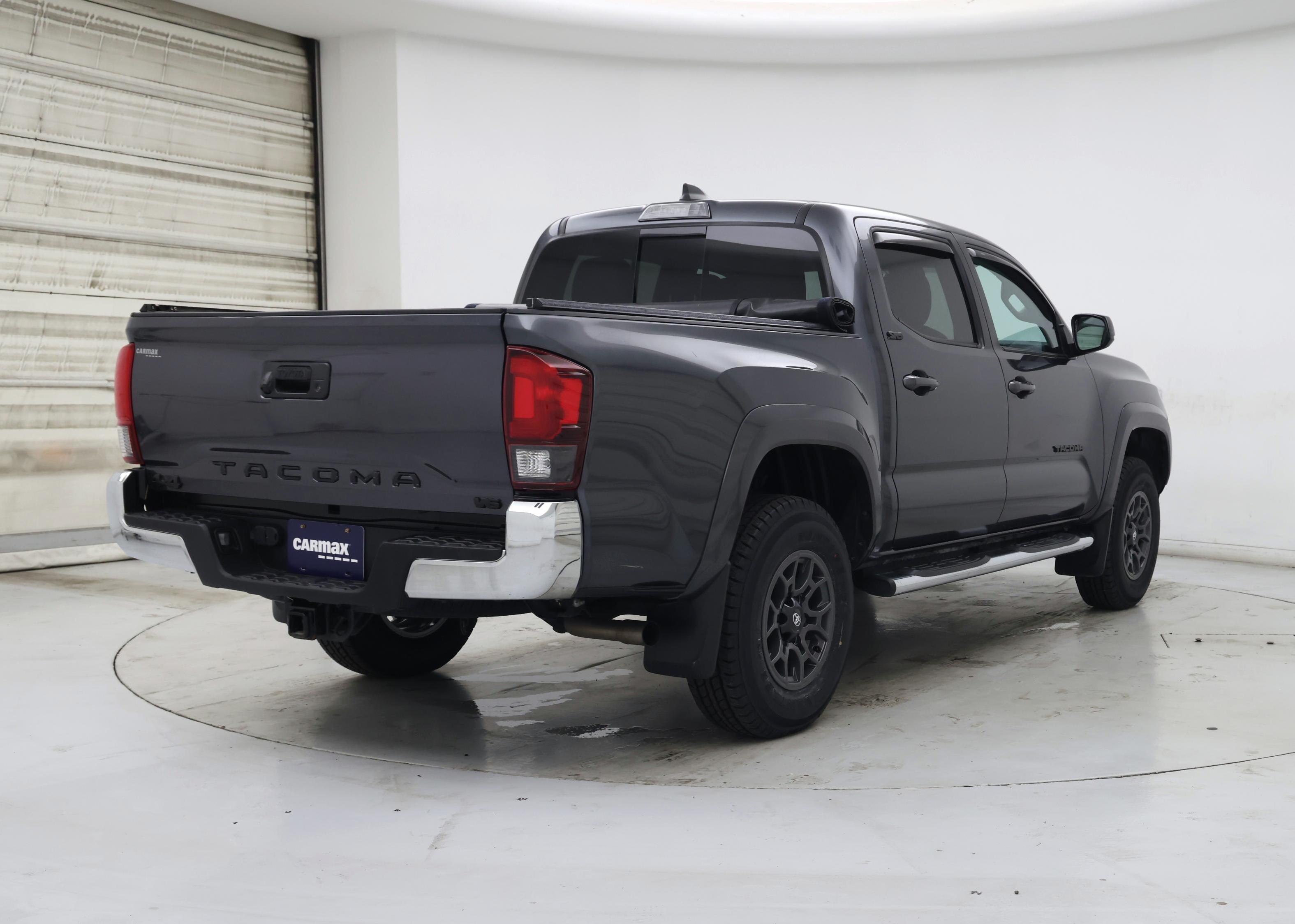 Thumbnail: 2022 Toyota Tacoma - 8