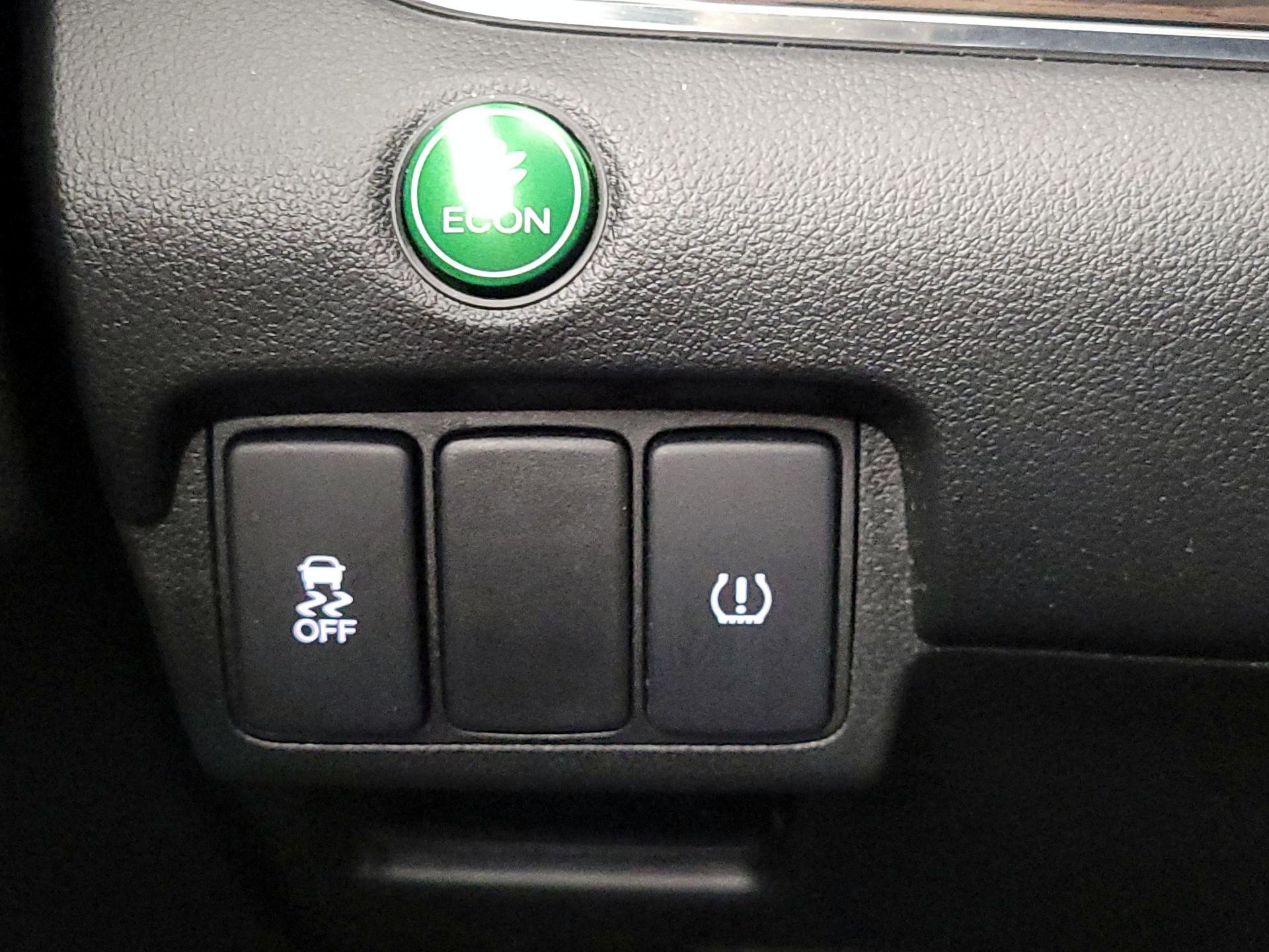 Thumbnail: 2016 Honda CR-V - 13