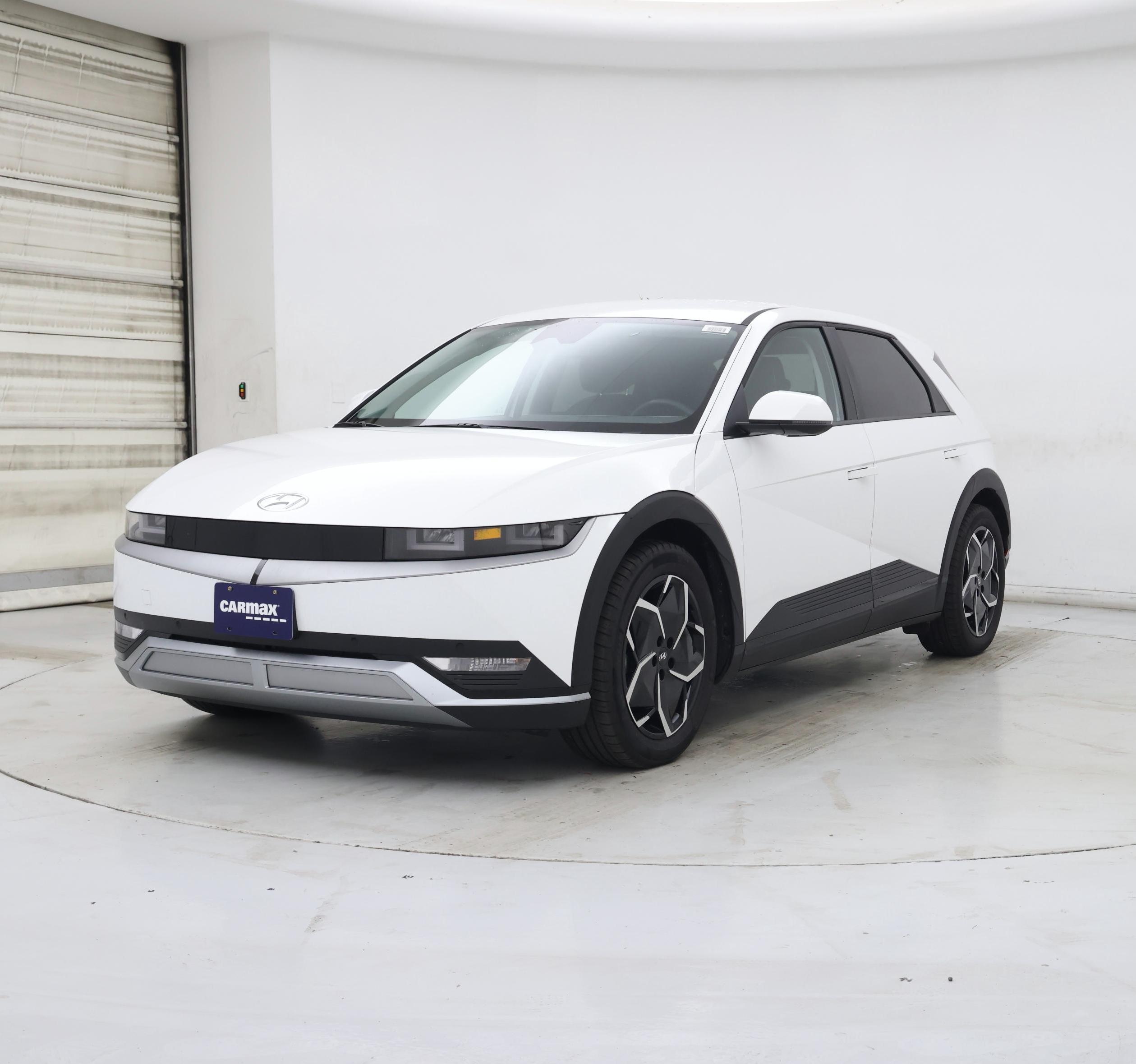 Thumbnail: 2023 Hyundai Ioniq 5 - 4