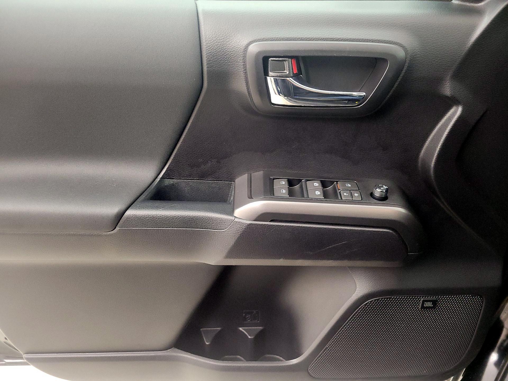 Thumbnail: 2021 Toyota Tacoma - 12