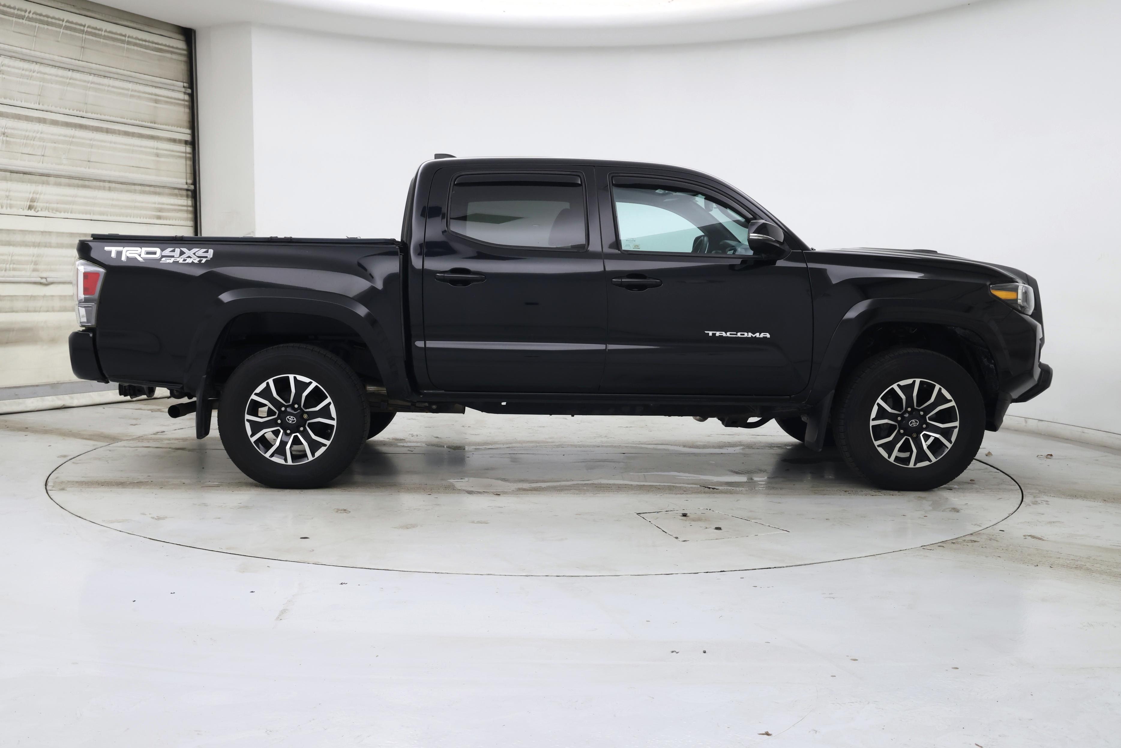 Thumbnail: 2021 Toyota Tacoma - 7