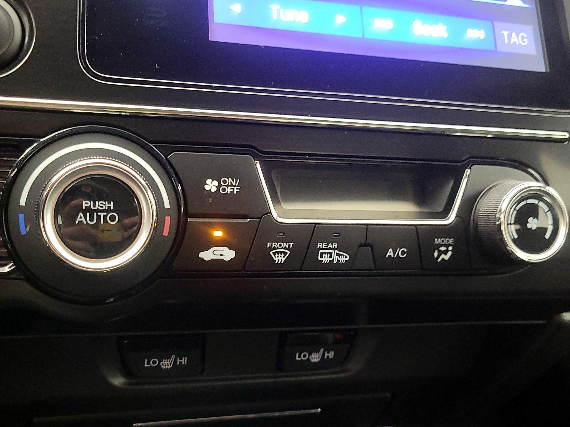 Thumbnail: 2014 Honda Civic - 16