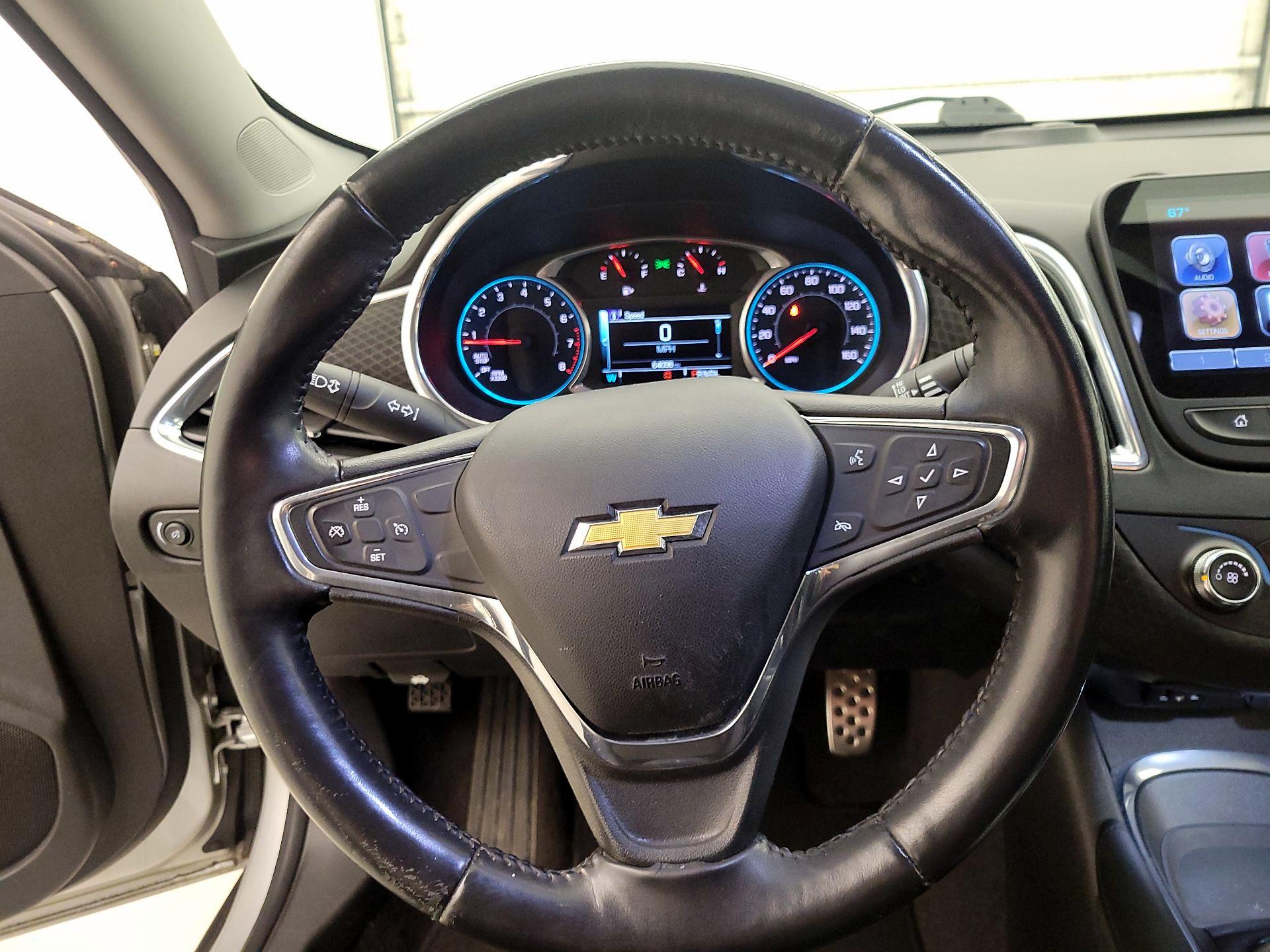 Thumbnail: 2016 Chevrolet Malibu - 10