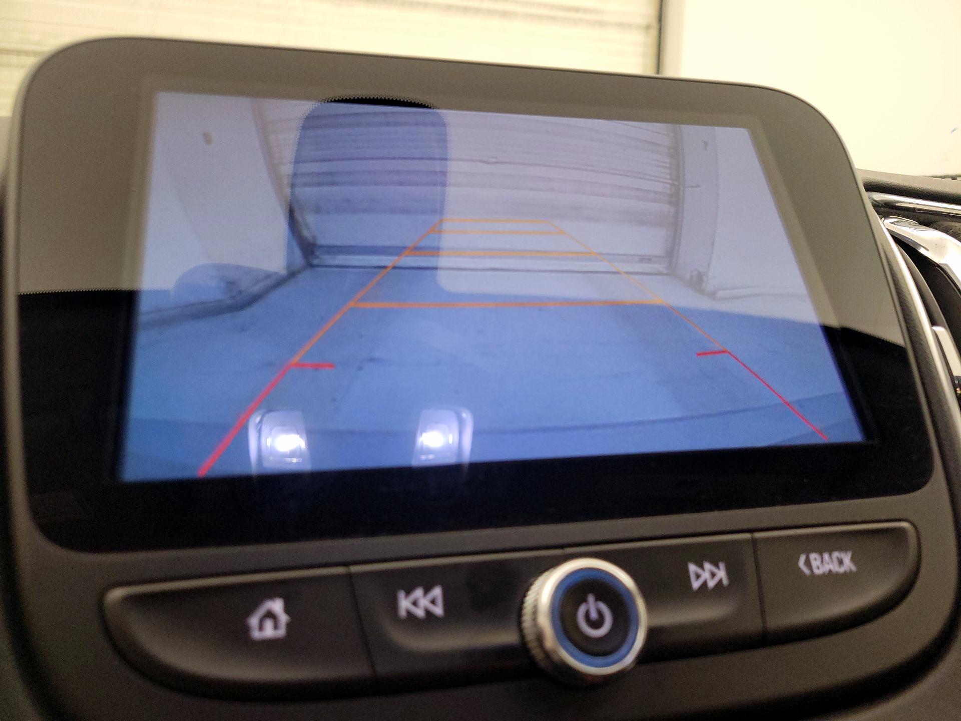 Thumbnail: 2016 Chevrolet Malibu - 14