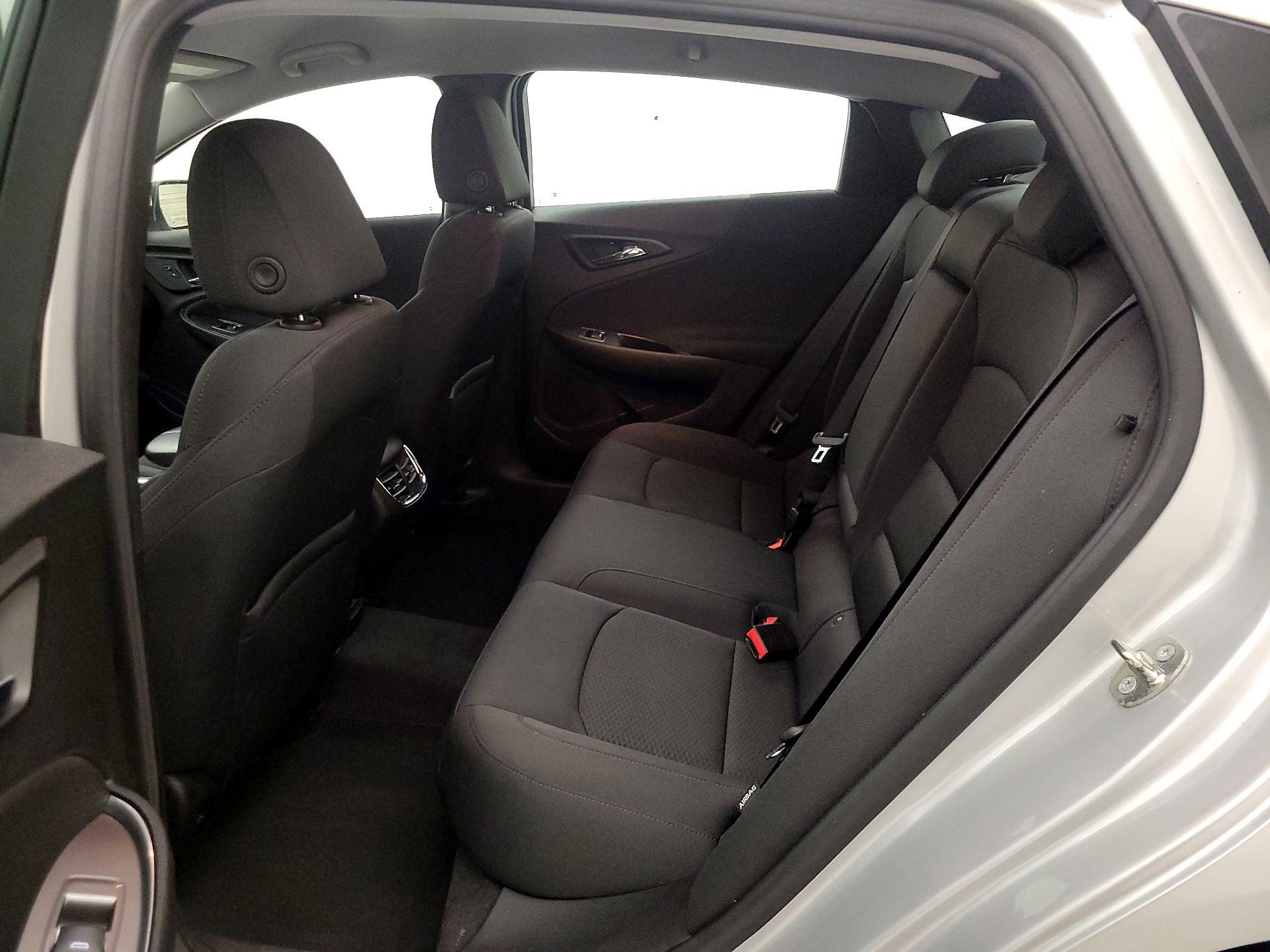 Thumbnail: 2016 Chevrolet Malibu - 19