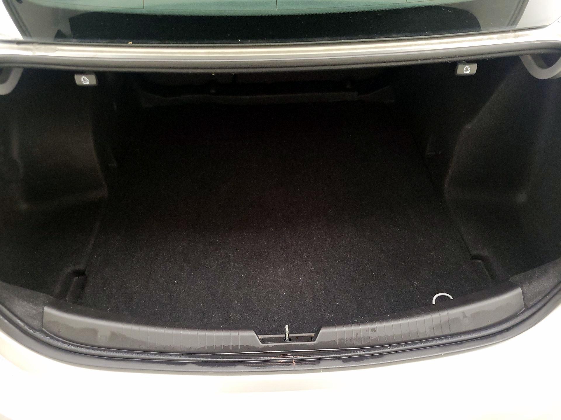 Thumbnail: 2016 Chevrolet Malibu - 20