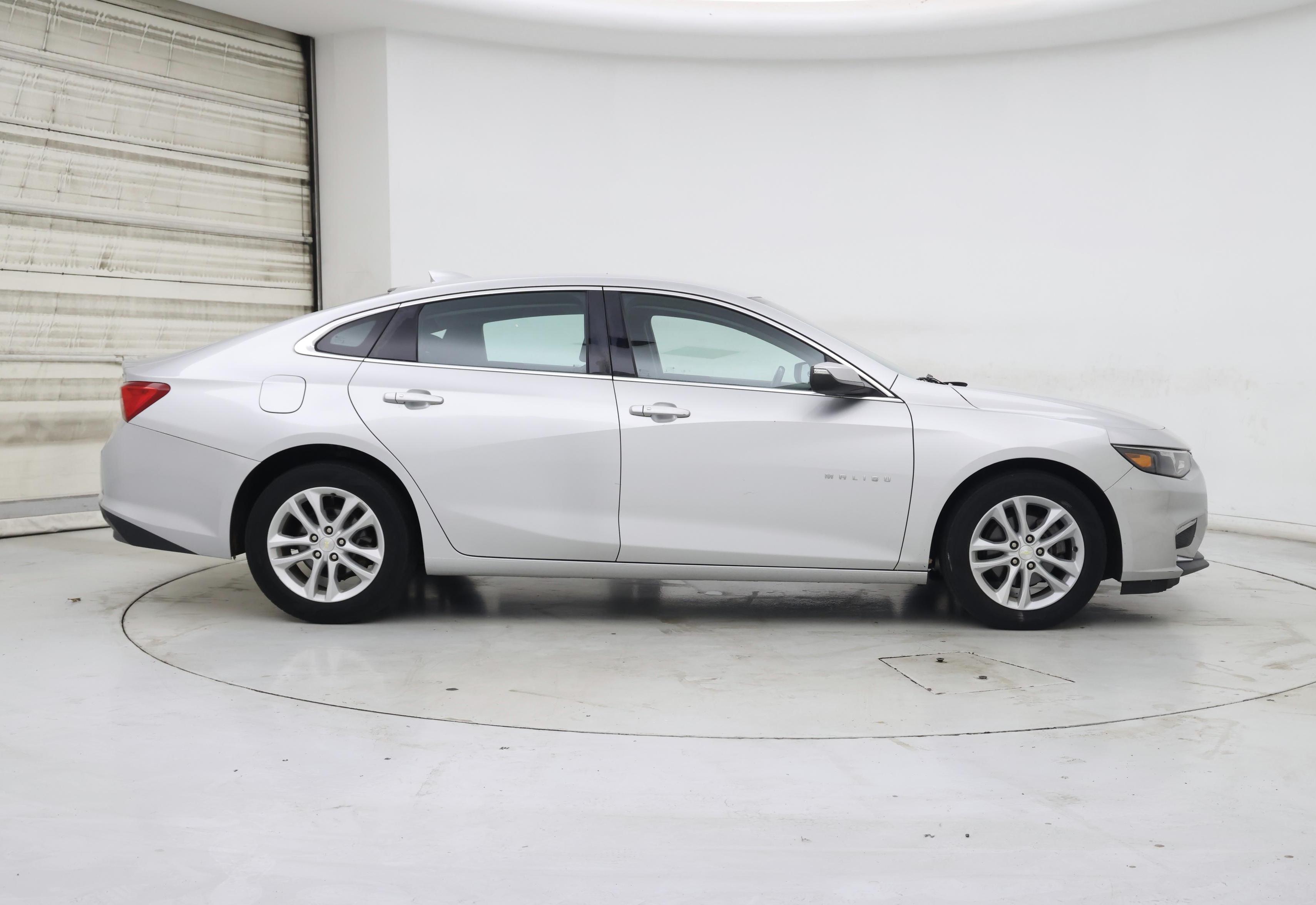 Thumbnail: 2016 Chevrolet Malibu - 7