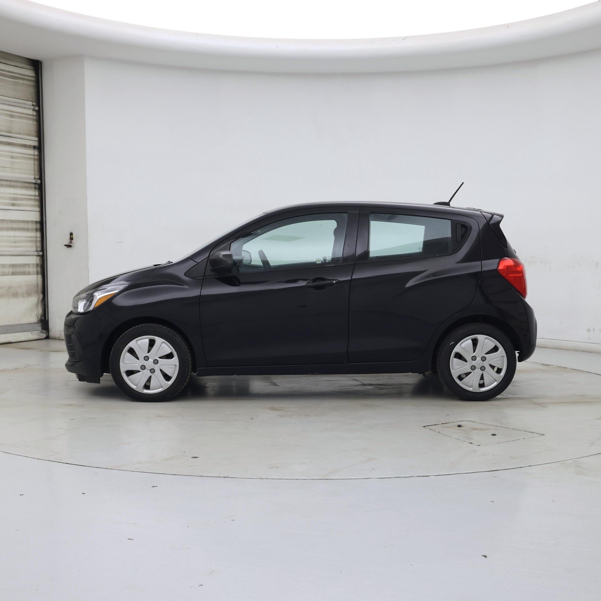 Thumbnail: 2017 Chevrolet Spark - 3