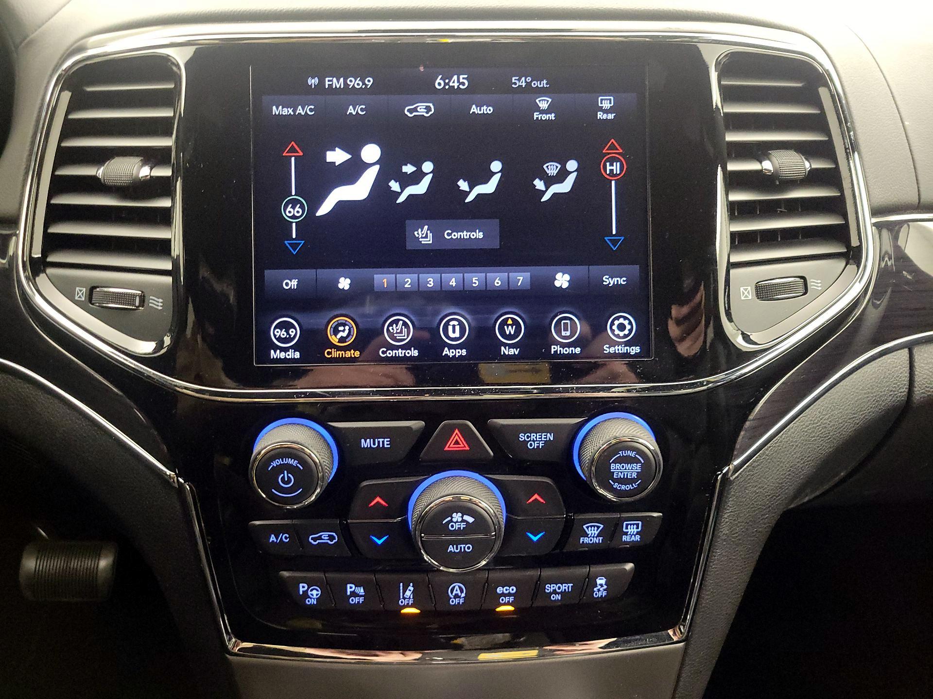 Thumbnail: 2020 Jeep Grand Cherokee - 17