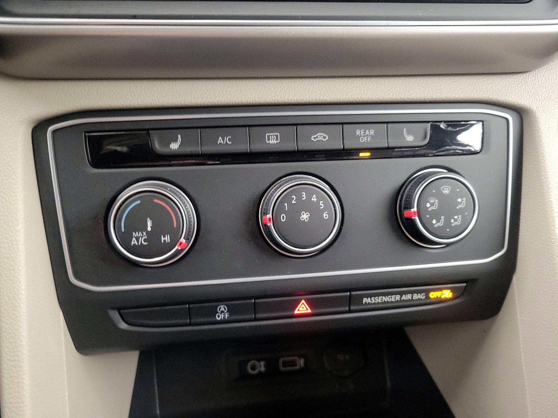 Thumbnail: 2018 Volkswagen Atlas - 16