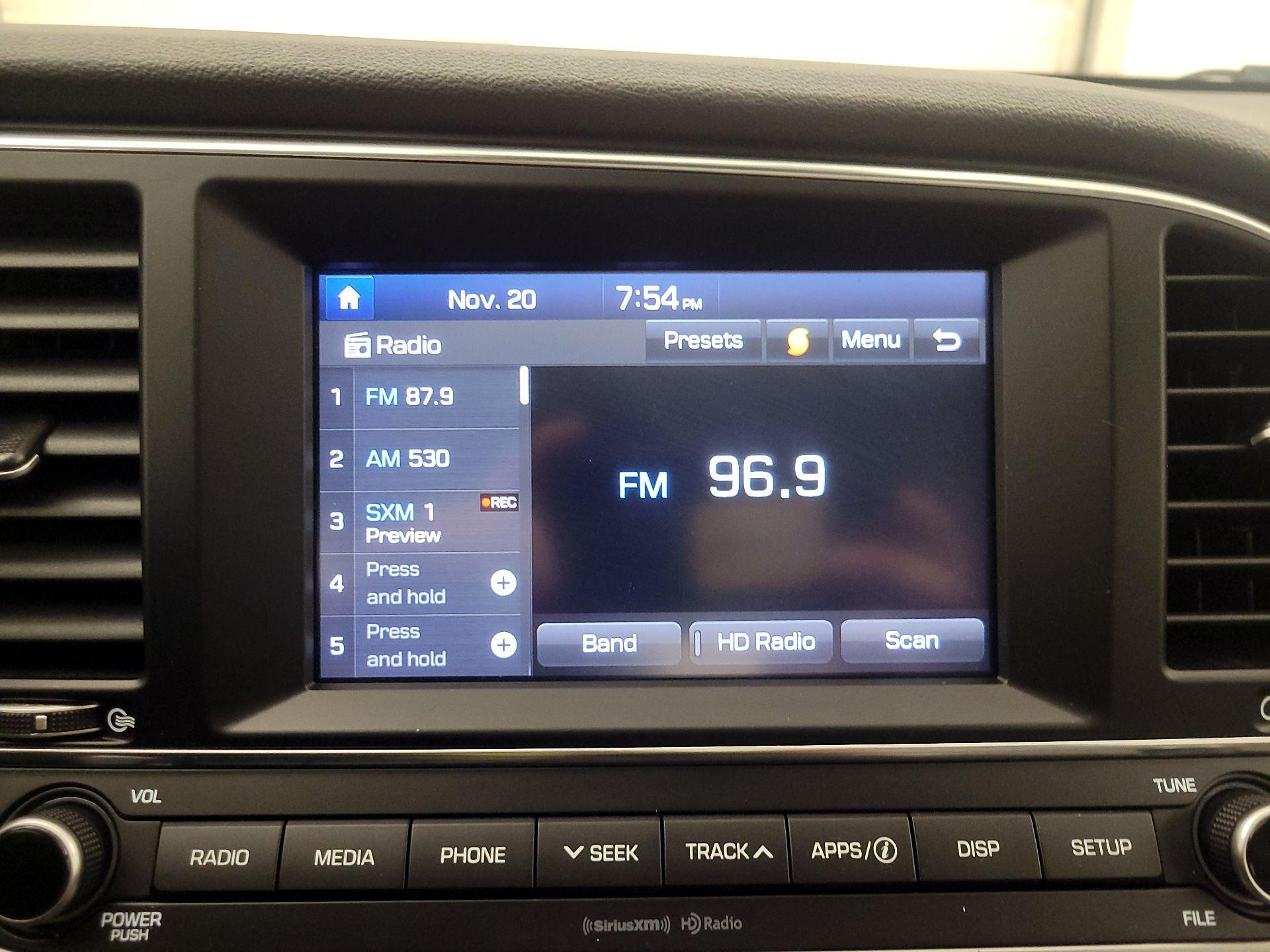 Thumbnail: 2018 Hyundai Elantra - 15