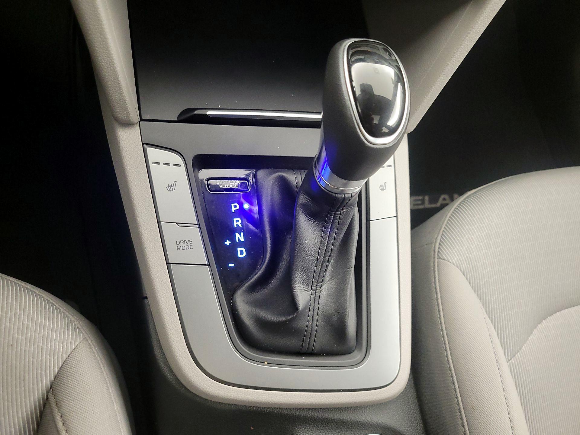 Thumbnail: 2018 Hyundai Elantra - 17