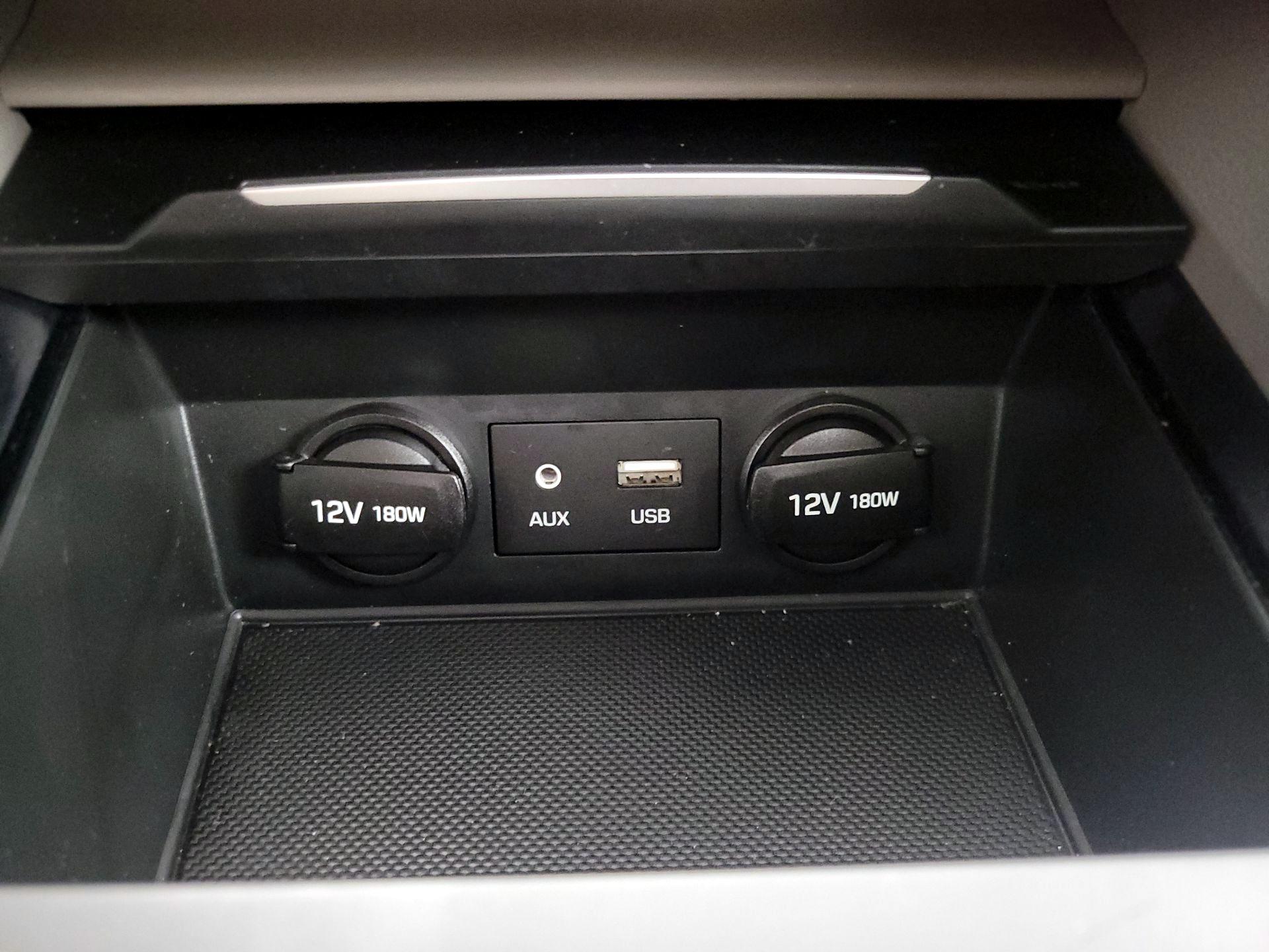 Thumbnail: 2018 Hyundai Elantra - 18