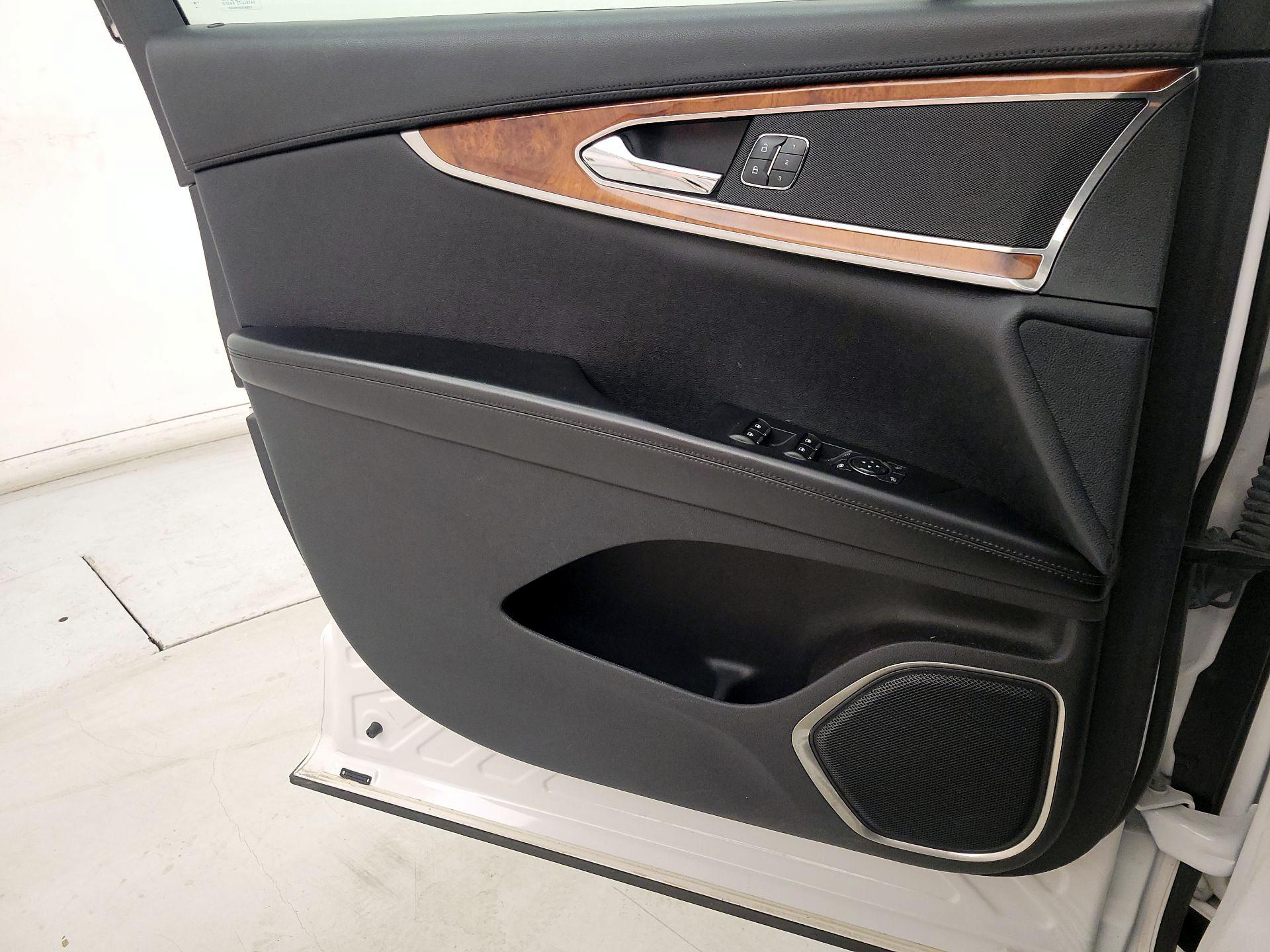 Thumbnail: 2016 Lincoln MKX - 12