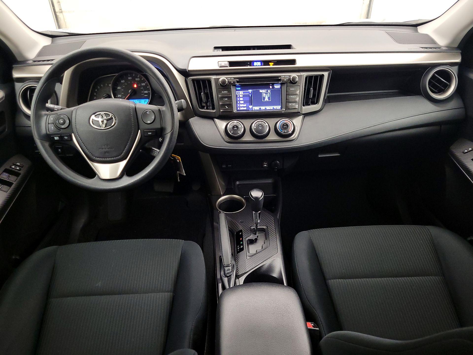 Thumbnail: 2015 Toyota RAV4 - 9