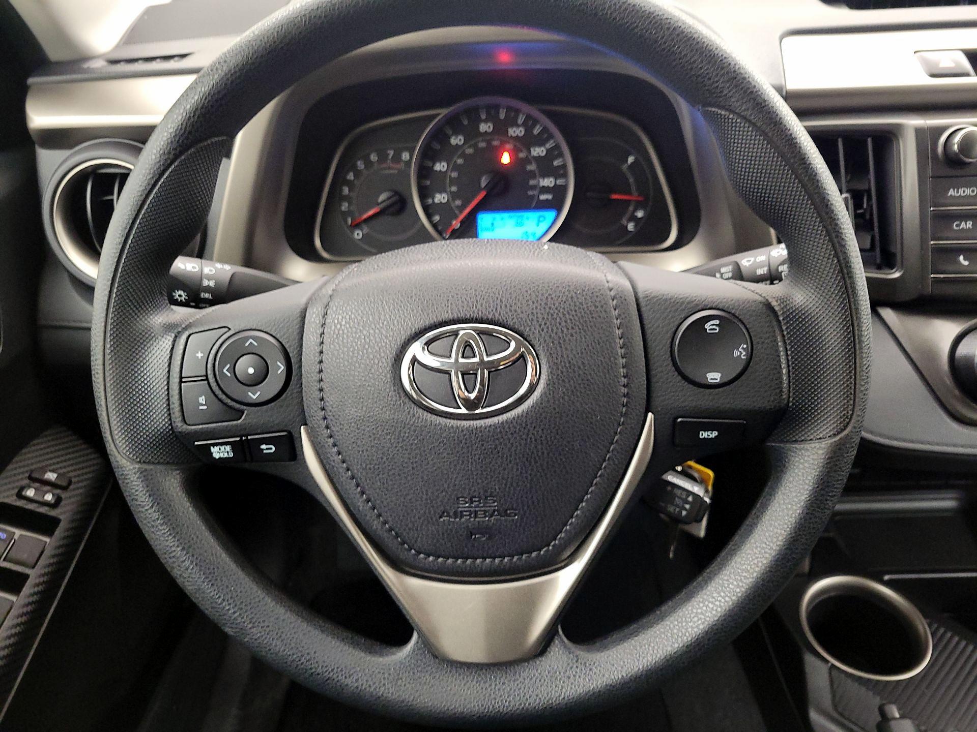Thumbnail: 2015 Toyota RAV4 - 10