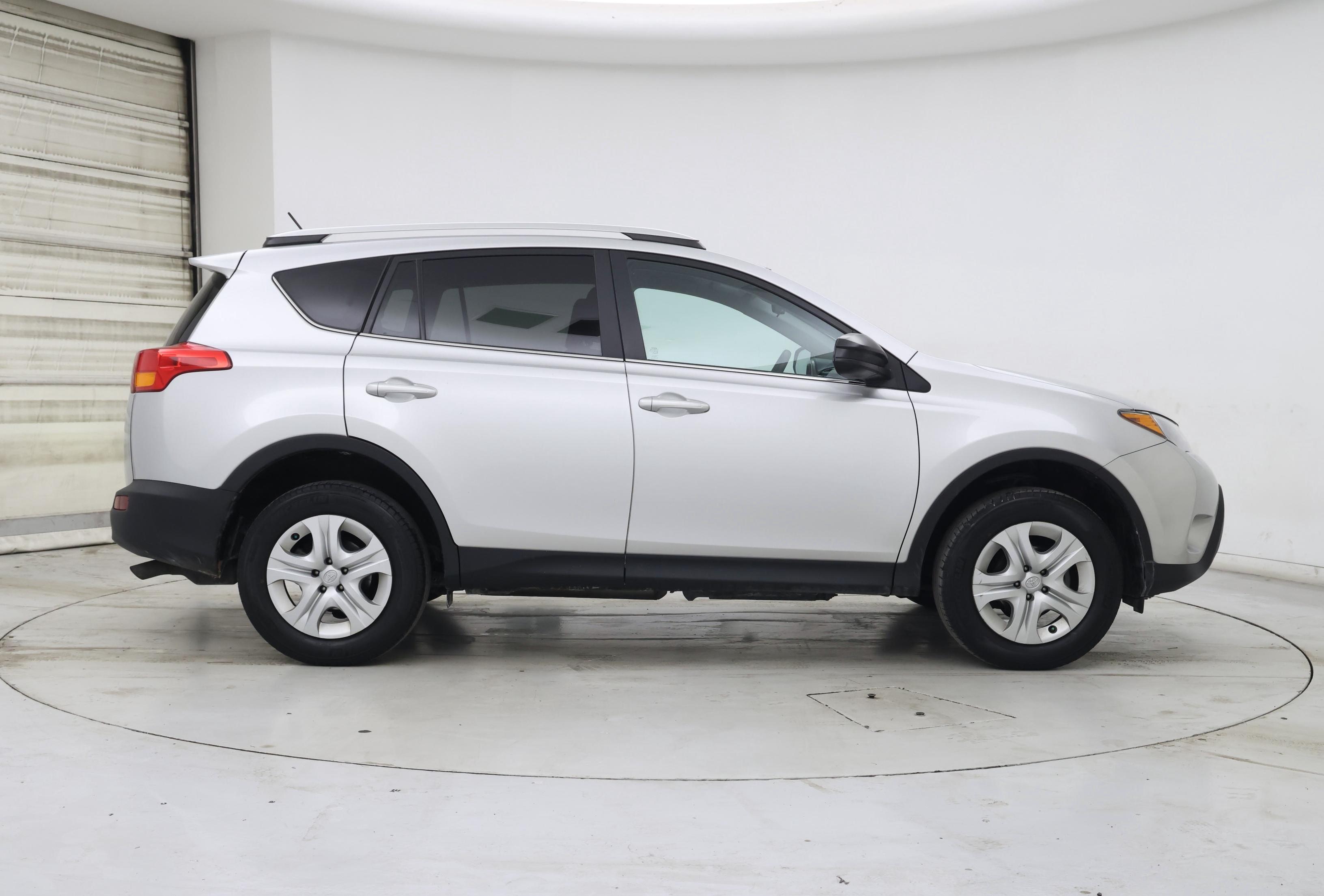 Thumbnail: 2015 Toyota RAV4 - 7