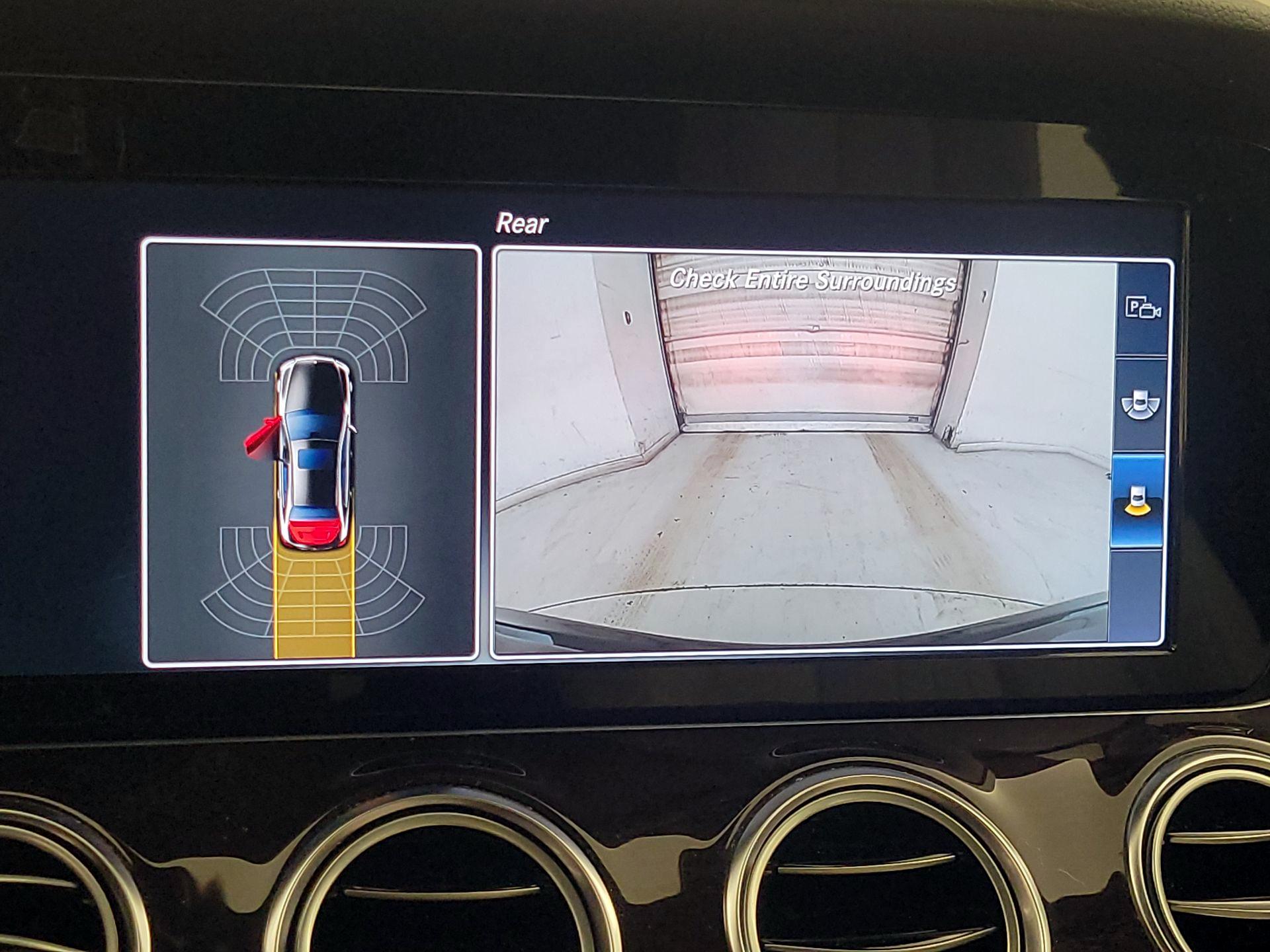 Thumbnail: 2017 Mercedes-Benz E-Class - 14