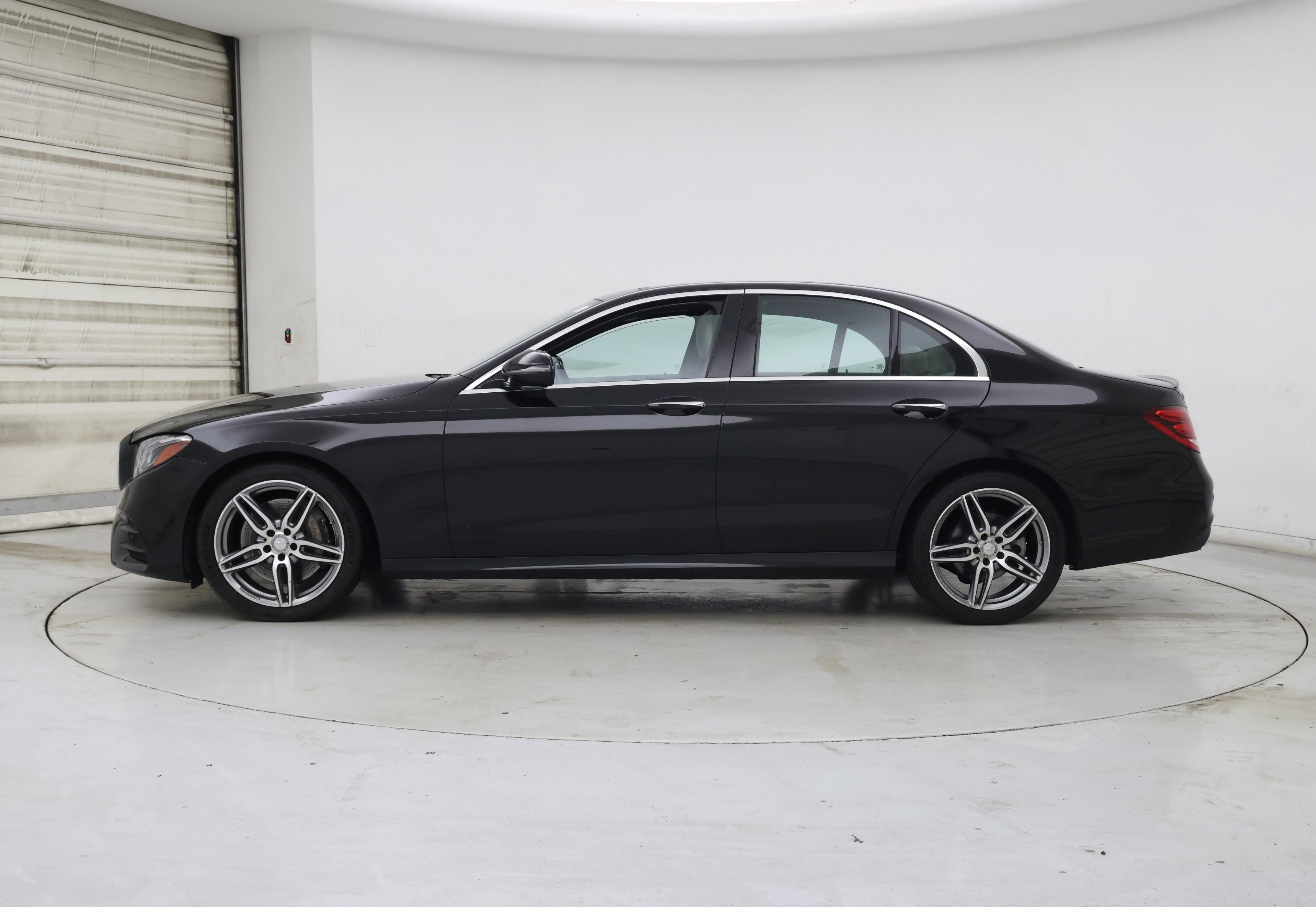 Thumbnail: 2017 Mercedes-Benz E-Class - 3